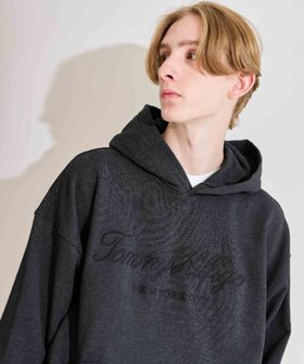【トミーヒルフィガー/TOMMY HILFIGER】の【オンライン限定】オーバーサイズロゴフーディ 人気、トレンドファッション・服の通販 founy(ファニー) ファッション Fashion レディースファッション Fashion for Women アメリカン American Style クラシック Classic, Timeless Style ショルダー Shoulder, Shoulder Strap デニム Denim, Jeans Material ドロップ Drop Shoulder, Dropped Style 人気 Popular, Best Seller パーカー Hoodie, Parka フロント Front, Front Design ベーシック Basic, Essential ポケット Pocket, Pocket Detail モダン Modern, Contemporary リラックス Relax, Relaxed Fit ルーズ Loose, Oversized おすすめ Recommended / Our Picks ゴルフ Golf |ID:prp329100004685192