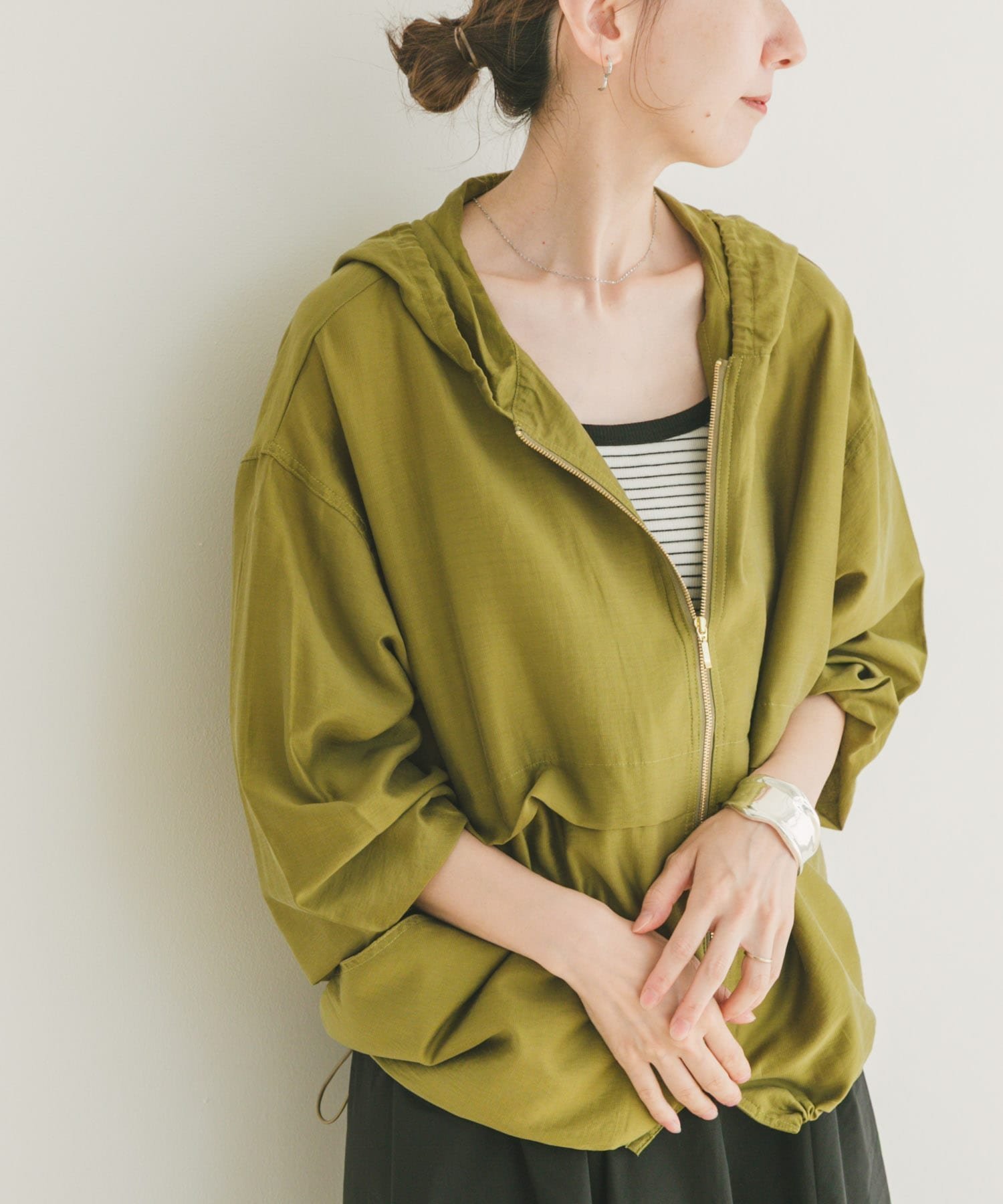 【アイテムズアーバンリサーチ/ITEMS URBAN RESEARCH】のシアーフードブルゾン インテリア・キッズ・メンズ・レディースファッション・服の通販 founy(ファニー) 　ファッション　Fashion　レディースファッション　Fashion for Women　アウター　Coat / Outerwear Collection　ブルゾンジャケット・スポーティアウター　Blouson Jackets　2025年　2025　2025-2026秋冬・A/W　Autumn/Winter 2025–26 AW25–26　冬　Winter / This Winter　シアー　Sheer, See-Through　ブルゾン　Blouson, Bomber Jacket　夏　Summer　秋　Autumn　A/W・秋冬　Autumn/Winter　KHK|ID: prp329100004685239 ipo3291000000033979980