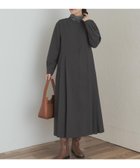 【アーバンリサーチ ドアーズ/URBAN RESEARCH DOORS】の『一部WEB限定カラー』『UR TECH SMOOTHLUXE』サイドプリーツ切替ワンピース CHARCOAL|ID: prp329100004685489 ipo3291000000034770105