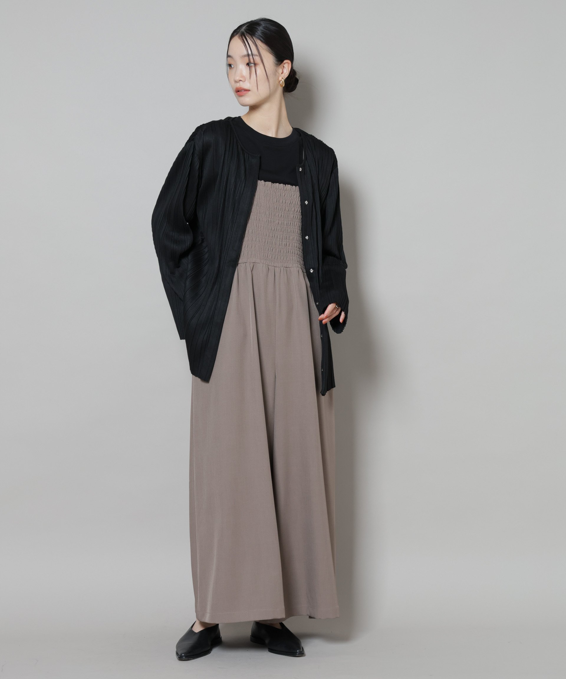 【ナノ ユニバース/nano universe】のシャーリングサロペット インテリア・キッズ・メンズ・レディースファッション・服の通販 founy(ファニー) 　ファッション　Fashion　レディースファッション　Fashion for Women　ワンピース　Dresses　サロペット&オールインワン　Dungarees & Jumpsuit Styles　インナー　Innerwear　秋　Autumn　カットソー　Cut and Sewn Top　カーディガン　Cardigan, Knitwear　サロペット　Overalls, Salopette　シャーリング　Shirring, Ruched　ジャケット　Jacket, Outerwear　スリーブ　Sleeve, Long Sleeve / Short Sleeve　フェミニン　Feminine, Girly　ベーシック　Basic, Essential　ロング　Long, Long-Length　ワイド　Wide, Wide Fit　おすすめ　Recommended / Our Picks　2025年　2025　2025-2026秋冬・A/W　Autumn/Winter 2025–26 AW25–26　ベージュ|ID: prp329100004685513 ipo3291000000033836540