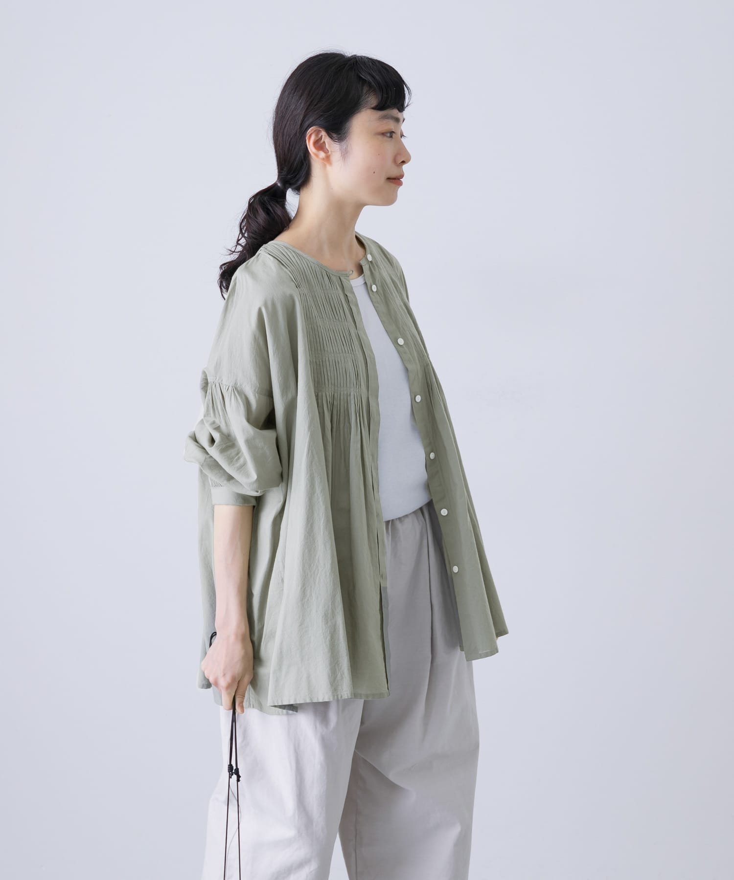 【かぐれ/kagure / URBAN RESEARCH】のコットンピンタックブラウス インテリア・キッズ・メンズ・レディースファッション・服の通販 founy(ファニー) 　ファッション　Fashion　レディースファッション　Fashion for Women　トップス・カットソー　Cut & Sew Tops　シャツ・ブラウス・オフィスカジュアル　Elegant Blouses & Button-Ups　2025年　2025　2025春夏・S/S　Spring/Summer 2025 SS25　インド　Indian Textile　カフス　Cuff Design　キャミワンピース　Cami Dress, Slip Dress　夏　Summer　S/S・春夏　SS, Spring/Summer, Warm Season　長袖　Long Sleeve, Full Sleeve　SAGE|ID: prp329100004685565 ipo3291000000033836897