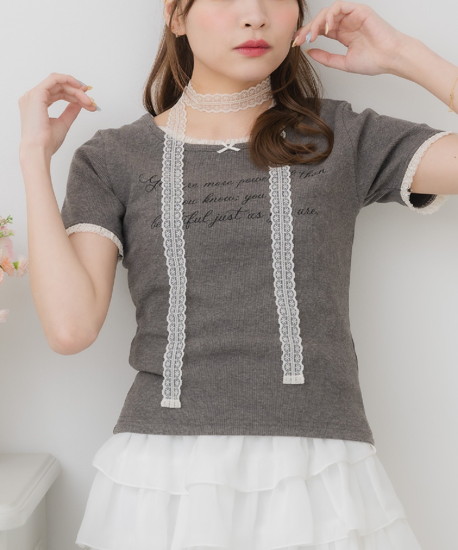 【レトロガール/RETRO GIRL】のレースチョーカー付きロゴTEE インテリア・キッズ・メンズ・レディースファッション・服の通販 founy(ファニー) 　ファッション　Fashion　レディースファッション　Fashion for Women　カットソー　Cut and Sewn Top　ティアードスカート　Tiered Skirt, Flounced Skirt　バレエ　Ballet, Ballet Style　フレア　Flare, Flared　リボン　Ribbon, Bow　レース　Lace, Lace Fabric　ワンポイント　One Point, Statement Accent　春　Spring　長袖　Long Sleeve, Full Sleeve　チャコール|ID: prp329100004685569 ipo3291000000033836913