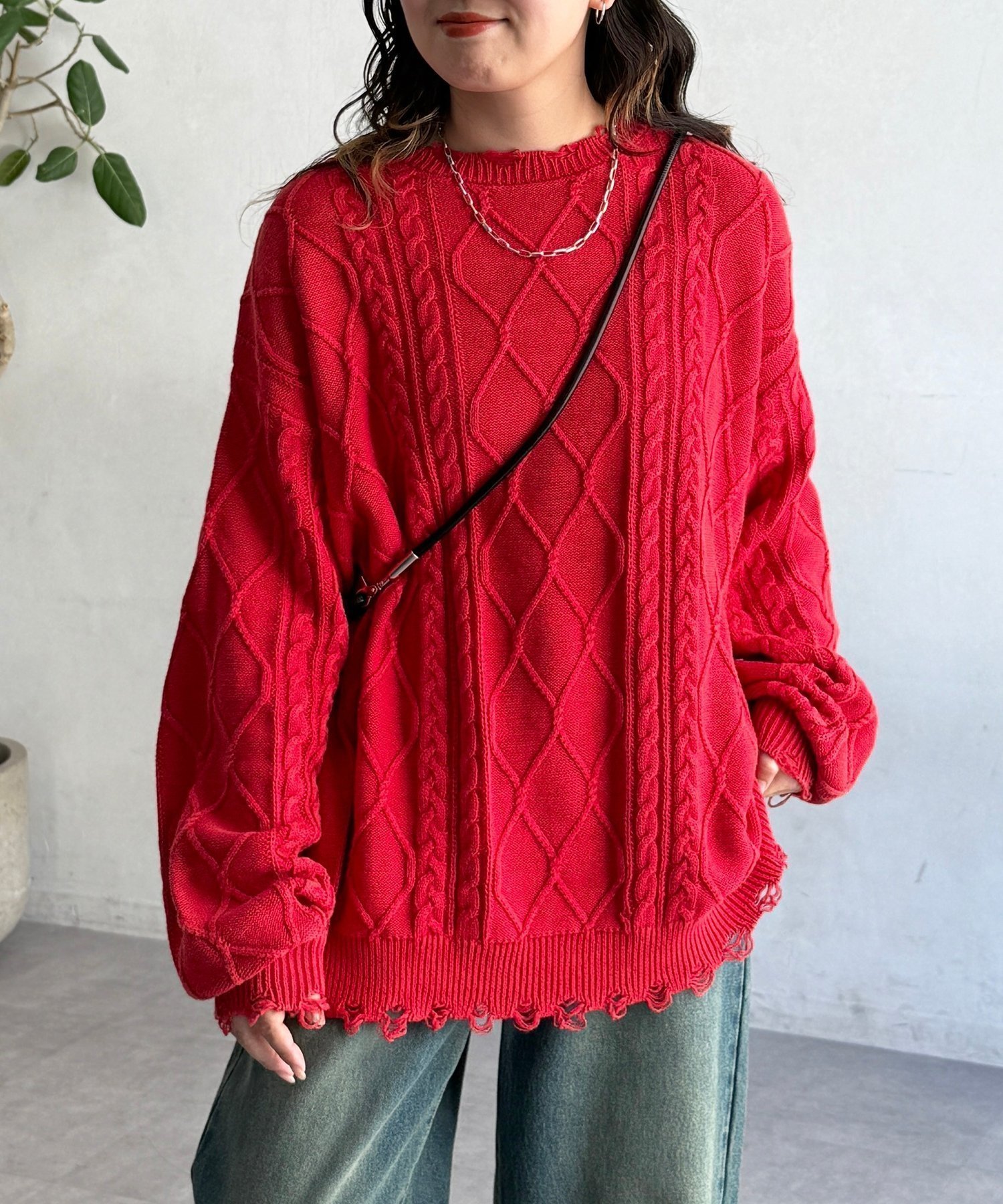 【シーピーシーエム/CPCM】のピグメントケーブルダメージニット インテリア・キッズ・メンズ・レディースファッション・服の通販 founy(ファニー) 　ファッション　Fashion　レディースファッション　Fashion for Women　トップス・カットソー　Cut & Sew Tops　ニット　Knit Tops & Sweaters　ガーリー　Girly, Feminine Style　シンプル　Simple, Minimal　ダメージ　Distressed, Destroyed　リラックス　Relax, Relaxed Fit　ルーズ　Loose, Oversized　ヴィンテージ　Vintage Style　レッド|ID: prp329100004685575 ipo3291000000033836953