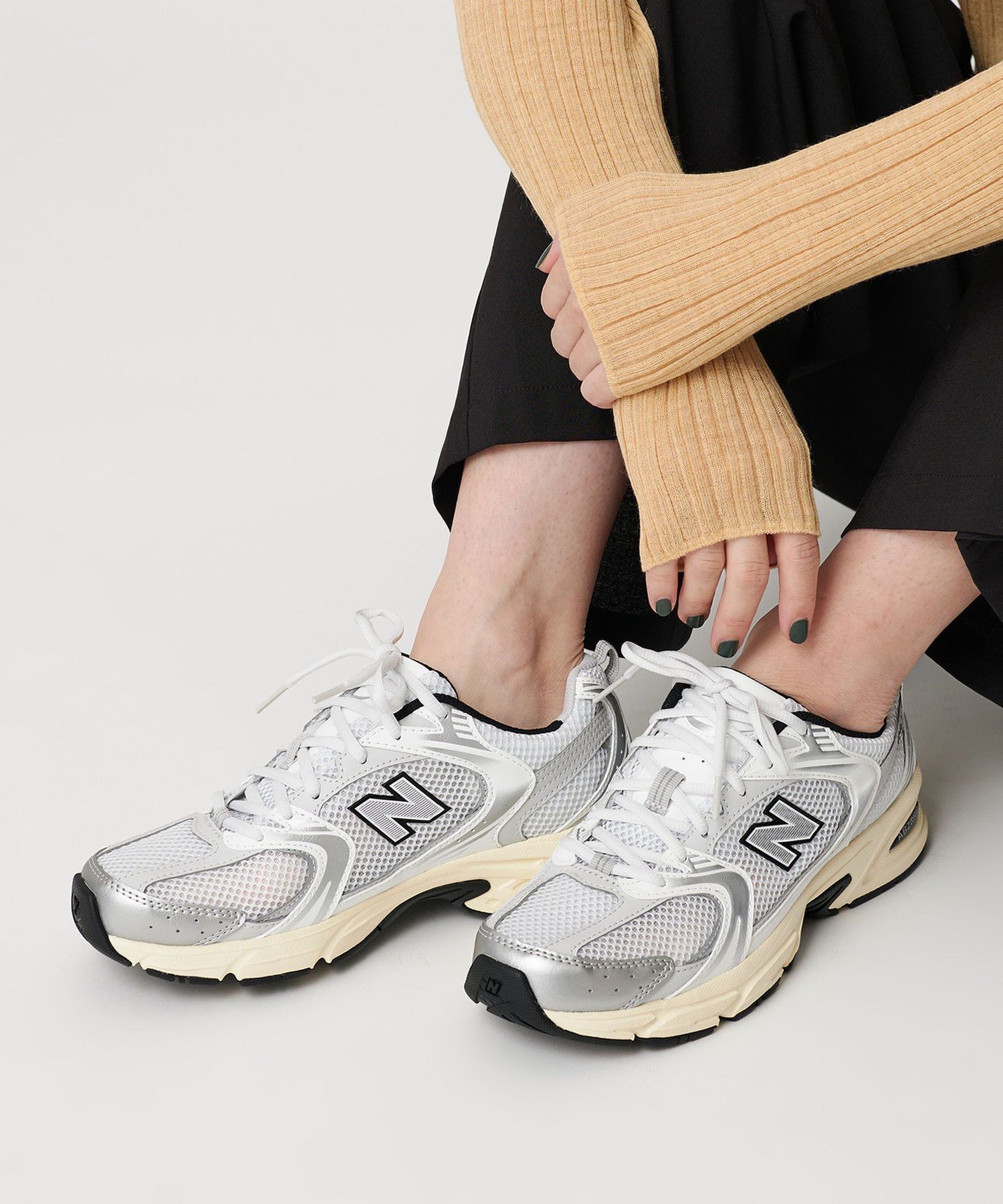 【ビューティ&ユース ユナイテッドアローズ/BEAUTY&YOUTH / UNITED ARROWS】のNew Balance MR530TA/スニーカー 人気、トレンドファッション・服の通販 founy(ファニー) 　ファッション　Fashion　レディースファッション　Fashion for Women　シューズ　Shoes, Footwear　シルバー　Silver, Metallic Silver　スタイリッシュ　Stylish, Fashionable　スニーカー　Sneakers, Trainers　トレンド　Trend, Trending Now　人気　Popular, Best Seller　バランス　Balance, Style Balance　フィット　Fit, Slim Fit　 other-1|ID: prp329100004685676 ipo3291000000034532610
