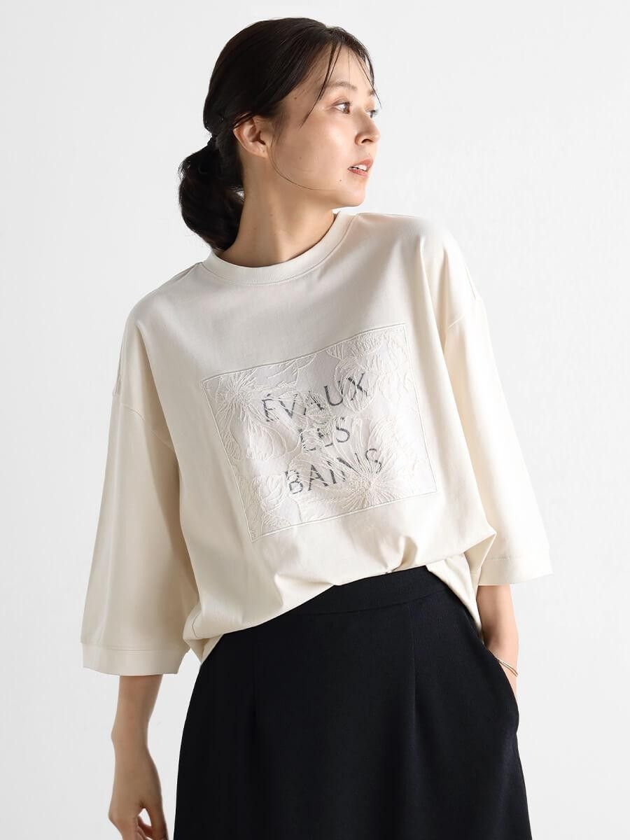 【ラシュッド/LASUD】のボタニカル刺繍デザインカットソー インテリア・キッズ・メンズ・レディースファッション・服の通販 founy(ファニー) 　ファッション　Fashion　レディースファッション　Fashion for Women　トップス・カットソー　Cut & Sew Tops　カットソー・ベーシックTシャツ　Cut-and-Sewn Tops / Stretch Tees & Basics　カットソー　Cut and Sewn Top　フロント　Front, Front Design　ボタニカル　Botanical, Floral Pattern　洗える　Machine Washable　ホワイト|ID: prp329100004685689 ipo3291000000033837582