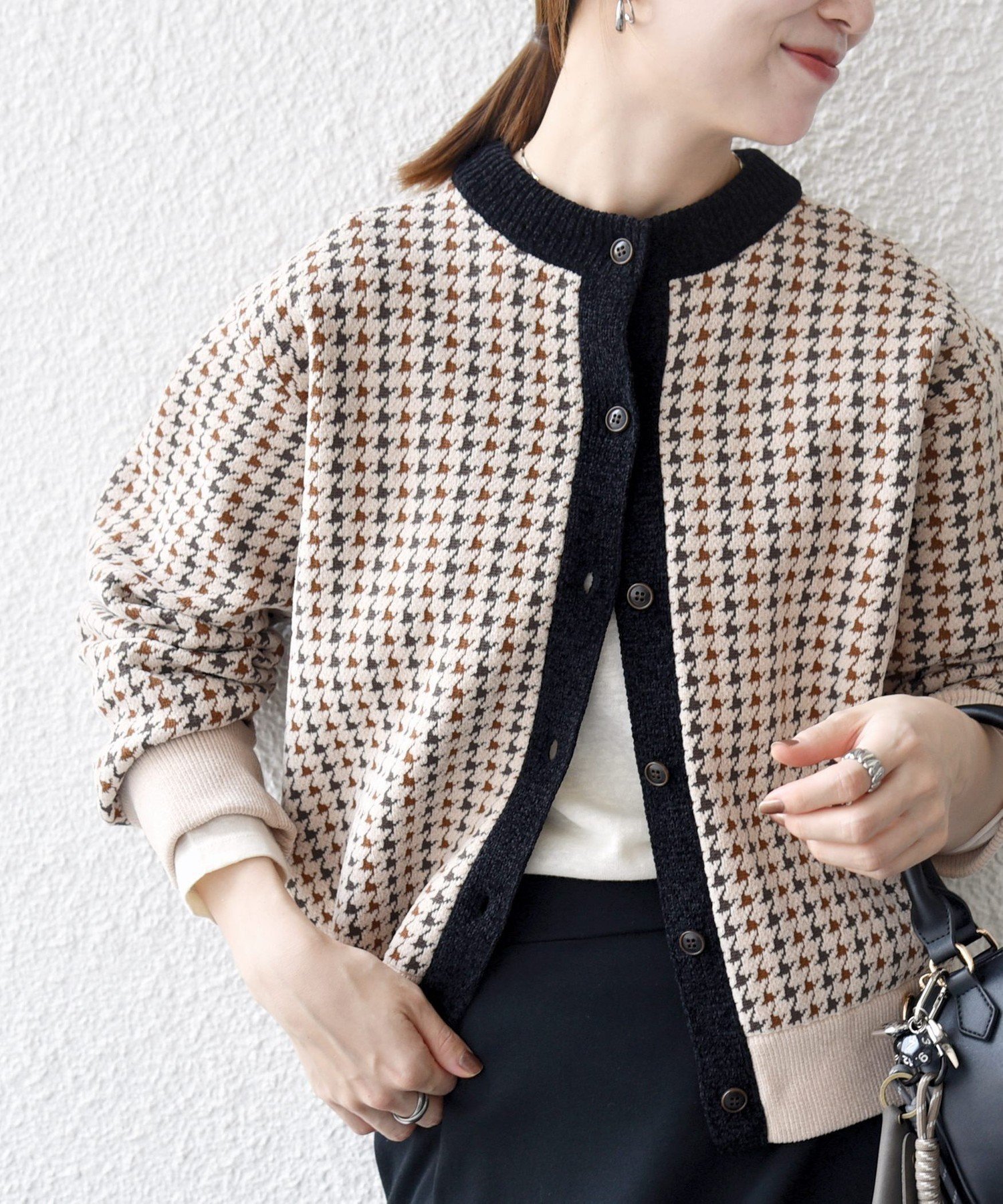 【シップス フォー ウィメン/SHIPS】のSHIPS any 手洗い可能 モールヤーン クルーネック 千鳥柄 カーディガン インテリア・キッズ・メンズ・レディースファッション・服の通販 founy(ファニー) 　ファッション　Fashion　レディースファッション　Fashion for Women　トップス・カットソー　Cut & Sew Tops　カーディガン・羽織り　Layered Style Cardigans　インナー　Innerwear　洗える　Machine Washable　カーディガン　Cardigan, Knitwear　クラシック　Classic, Timeless Style　軽量　Lightweight, Ultra Light　ジャケット　Jacket, Outerwear　タートルネック　Turtleneck, High Neck　デニム　Denim, Jeans Material　ベロア　Velour, Soft Velvet　ベーシック　Basic, Essential　モダン　Modern, Contemporary　ロング　Long, Long-Length　A/W・秋冬　Autumn/Winter　エレガント 上品　Elegant　2025年　2025　2025-2026秋冬・A/W　Autumn/Winter 2025–26 AW25–26　ベージュ|ID: prp329100004685692 ipo3291000000034032812