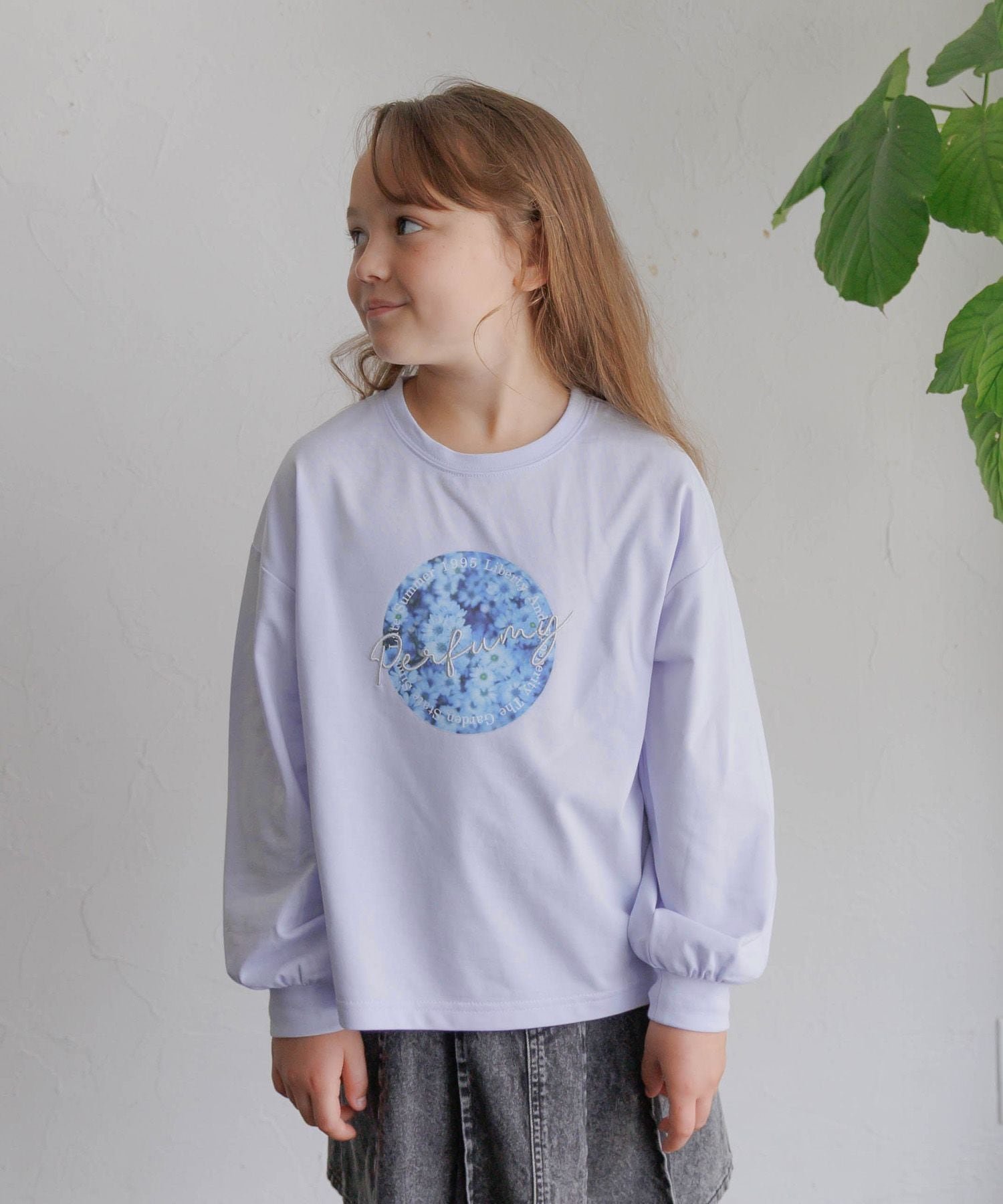 【グローバルワーク/GLOBAL WORK / KIDS】のヘビロッTEE/モチーフ長袖/キッズ/579701 インテリア・キッズ・メンズ・レディースファッション・服の通販 founy(ファニー) 　ファッション　Fashion　キッズファッション　Fashion for Kids　おすすめ　Recommended / Our Picks　ガーリー　Girly, Feminine Style　グラデーション　Gradient, Ombre　ショーツ　Shorts, Short Pants　デニム　Denim, Jeans Material　プリント　Print, Printed Pattern　ボトム　Bottoms, Lower Wear　モチーフ　Motif, Design Theme　ワイド　Wide, Wide Fit　人気　Popular, Best Seller　吸水　Absorbent, Quick-Dry　長袖　Long Sleeve, Full Sleeve　パープル転写刺繍91|ID: prp329100004685810 ipo3291000000033914213