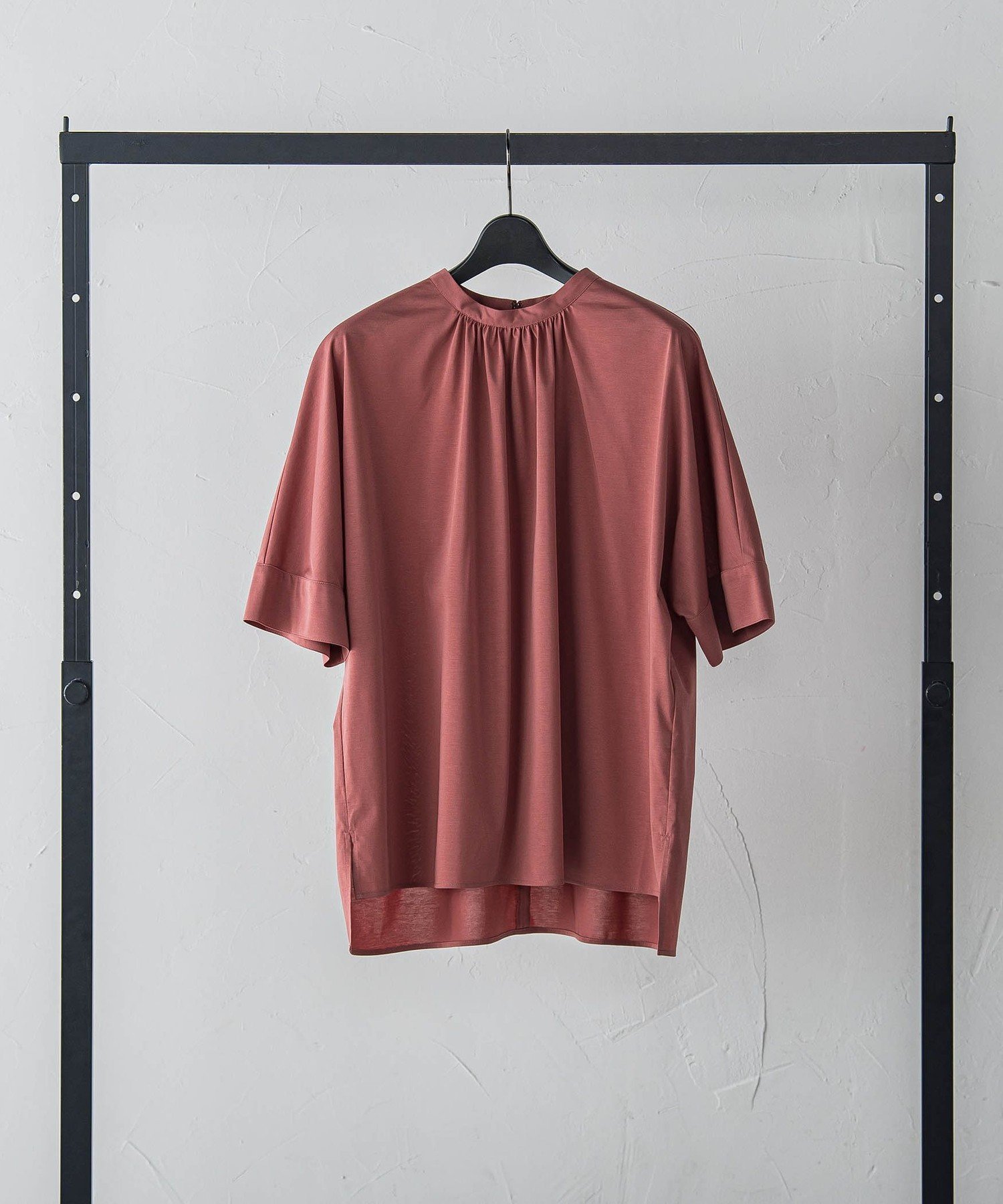 【ロートレ アモン/LAUTRE AMONT】のクールタッチギャザーネックカットソー≪洗濯機で洗える≫ インテリア・キッズ・メンズ・レディースファッション・服の通販 founy(ファニー) 　ファッション　Fashion　レディースファッション　Fashion for Women　トップス・カットソー　Cut & Sew Tops　カットソー・ベーシックTシャツ　Cut-and-Sewn Tops / Stretch Tees & Basics　おすすめ　Recommended / Our Picks　インナー　Innerwear　ギャザー　Gathered, Ruffled　フロント　Front, Front Design　ベーシック　Basic, Essential　ボトム　Bottoms, Lower Wear　洗える　Machine Washable　オレンジ|ID: prp329100004685828 ipo3291000000033838325
