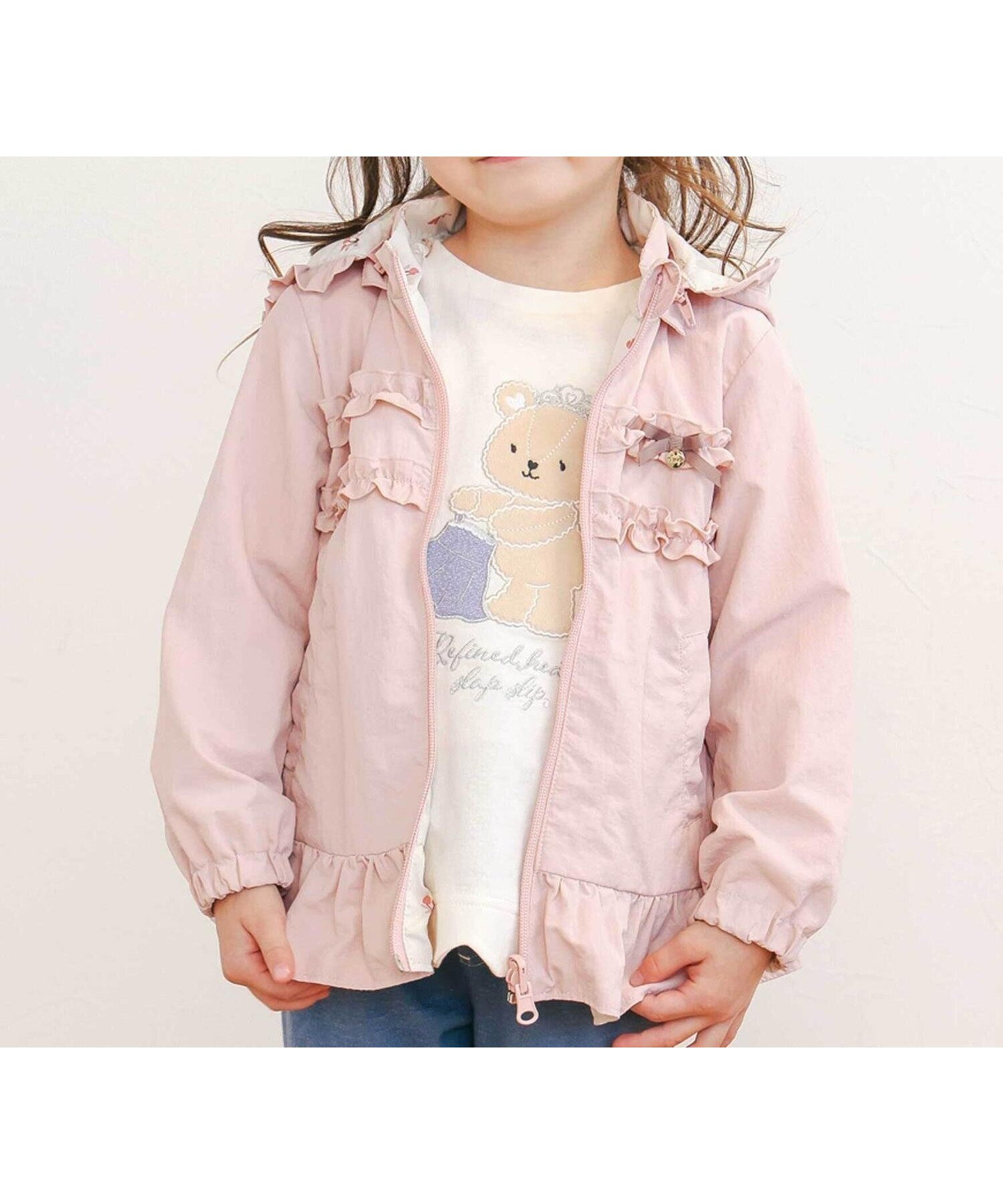 【ベベ オンライン ストア/BEBE ONLINE STORE / KIDS】の無地総柄リバーシブルタフタジャケット(80~130cm) インテリア・キッズ・メンズ・レディースファッション・服の通販 founy(ファニー) 　ファッション　Fashion　キッズファッション　Fashion for Kids　秋　Autumn　タフタ　Taffeta, Structured Fabric　チェック　Check, Plaid, Tartan　チェリー　Cherry, Cherry Pattern　チュール　Tulip, Tulip Motif　フリル　Frill, Ruffle　フレンチ　French, French Style　フロント　Front, Front Design　ミックス　Mix, Mixed Style　モチーフ　Motif, Design Theme　無地　Plain, Solid Color　リボン　Ribbon, Bow　ロマンティック　Romantic, Feminine Style　A/W・秋冬　Autumn/Winter　おすすめ　Recommended / Our Picks　エレガント 上品　Elegant　2025年　2025　2025-2026秋冬・A/W　Autumn/Winter 2025–26 AW25–26　ピンク|ID: prp329100004685865 ipo3291000000034113185