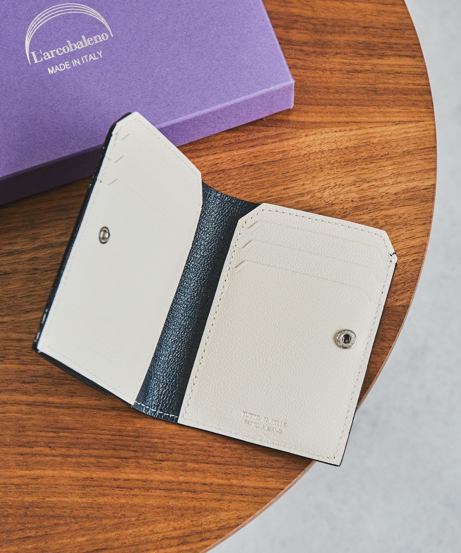 【ユナイテッドアローズ/UNITED ARROWS】のL arcobaleno スマートカード ウォレット インテリア・キッズ・メンズ・レディースファッション・服の通販 founy(ファニー) ファッション Fashion レディースファッション Fashion for Women ウォレット Wallet コンパクト Compact, Small Size 軽量 Lightweight, Ultra Light スリム Slim, Slim Fit 財布 Wallet, Purse おすすめ Recommended / Our Picks NAVY|ID: prp329100004685935 ipo3291000000034879056