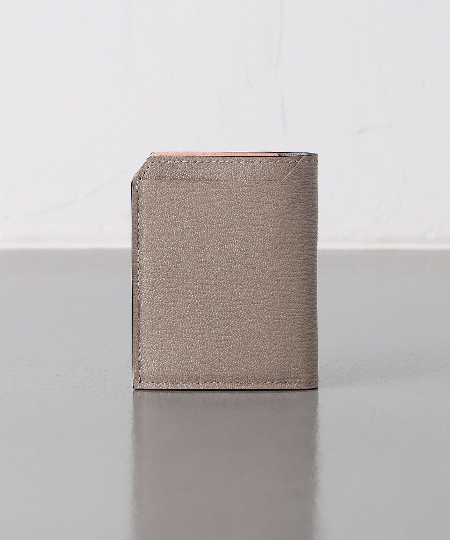 【ユナイテッドアローズ/UNITED ARROWS】のL arcobaleno スマートカード ウォレット インテリア・キッズ・メンズ・レディースファッション・服の通販 founy(ファニー) ファッション Fashion レディースファッション Fashion for Women ウォレット Wallet コンパクト Compact, Small Size 軽量 Lightweight, Ultra Light スリム Slim, Slim Fit 財布 Wallet, Purse おすすめ Recommended / Our Picks BEIGE|ID: prp329100004685935 ipo3291000000034879064