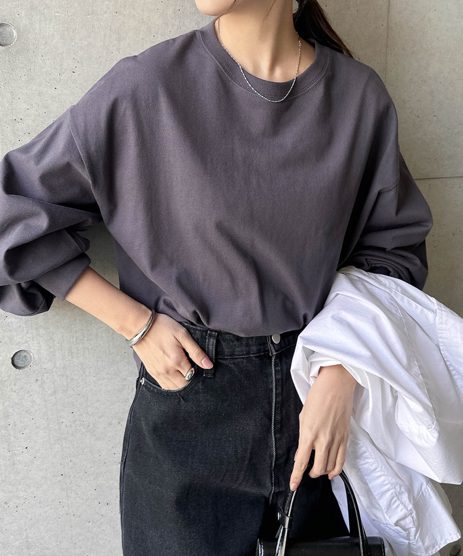 【アンドミー/andme】のタック ボリューム袖 長袖Tシャツ インテリア・キッズ・メンズ・レディースファッション・服の通販 founy(ファニー) 　ファッション　Fashion　レディースファッション　Fashion for Women　トップス・カットソー　Cut & Sew Tops　シャツ・ブラウス・オフィスカジュアル　Elegant Blouses & Button-Ups　ロングTシャツ・Tシャツ　Longline T-Shirts & Tees　おすすめ　Recommended / Our Picks　ボーダー　Border, Stripe　ロング　Long, Long-Length　人気　Popular, Best Seller　無地　Plain, Solid Color　長袖　Long Sleeve, Full Sleeve　スミクロ|ID: prp329100004685950 ipo3291000000033838970