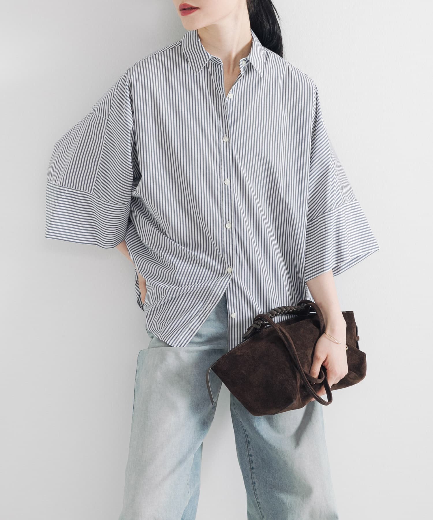 【アーバンリサーチ/URBAN RESEARCH】のハーフスリーブシャツ インテリア・キッズ・メンズ・レディースファッション・服の通販 founy(ファニー) 　ファッション　Fashion　レディースファッション　Fashion for Women　トップス・カットソー　Cut & Sew Tops　シャツ・ブラウス・オフィスカジュアル　Elegant Blouses & Button-Ups　2025年　2025　2025春夏・S/S　Spring/Summer 2025 SS25　おすすめ　Recommended / Our Picks　スラックス　Slacks, Dress Pants　スリーブ　Sleeve, Long Sleeve / Short Sleeve　デニム　Denim, Jeans Material　ワイド　Wide, Wide Fit　夏　Summer　S/S・春夏　SS, Spring/Summer, Warm Season　NAVYSTRIPE|ID: prp329100004686121 ipo3291000000033839701