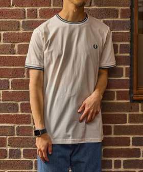 【シップス/SHIPS / MEN】の【SHIPS別注】FRED PERRY M1588 TWIN TIPPED Tシャツ 人気、トレンドファッション・服の通販 founy(ファニー) ファッション Fashion メンズファッション Fashion for Men カットソー Cut and Sewn Top ジャケット Jacket, Outerwear フィット Fit, Slim Fit ベスト Vest, Waistcoat ベーシック Basic, Essential ポロシャツ Polo Shirt, Collared Tee 別注 Limited Edition, Custom Order レギュラー Regular, Standard Fit ロンドン London Style, British Inspired |ID:prp329100004686143