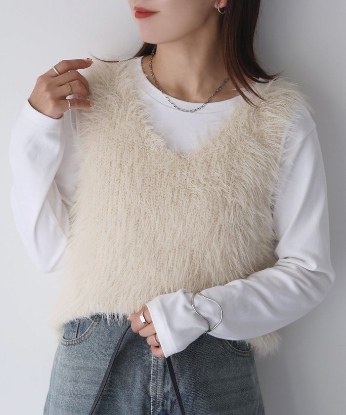 【リベリー/Riberry】の前後2WAYシャギーニットベスト インテリア・キッズ・メンズ・レディースファッション・服の通販 founy(ファニー) https://founy.com/ ファッション Fashion レディースファッション Fashion for Women アウター Coat / Outerwear Collection トップス・カットソー Cut & Sew Tops ニット Knit Tops & Sweaters ベスト&ジレ / 重ね着スタイル Vests & Gilets アクリル Acrylic Material 春 Spring 秋 Autumn キャミソール Camisole, Spaghetti Strap Top コンパクト Compact, Small Size シンプル Simple, Minimal ベスト Vest, Waistcoat ベーシック Basic, Essential ロング Long, Long-Length 冬 Winter / This Winter 再入荷 Restock / Back in Stock おすすめ Recommended / Our Picks 夏 Summer エレガント 上品 Elegant |ID: prp329100004686969 ipo3291000000034516469