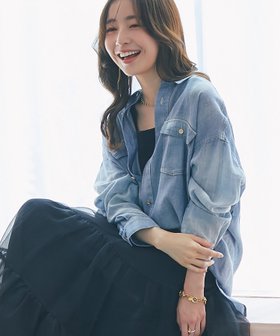 【ラブティックボンボン/La boutique BonBon】の【3シーズン着れる】シアーデニム金釦2WAYシャツ 人気、トレンドファッション・服の通販 founy(ファニー) ファッション Fashion レディースファッション Fashion for Women トップス・カットソー Cut & Sew Tops シャツ・ブラウス・オフィスカジュアル Elegant Blouses & Button-Ups おすすめ Recommended / Our Picks エアリー Airy Texture シアー Sheer, See-Through デニム Denim, Jeans Material リラックス Relax, Relaxed Fit エレガント 上品 Elegant |ID:prp329100004687092