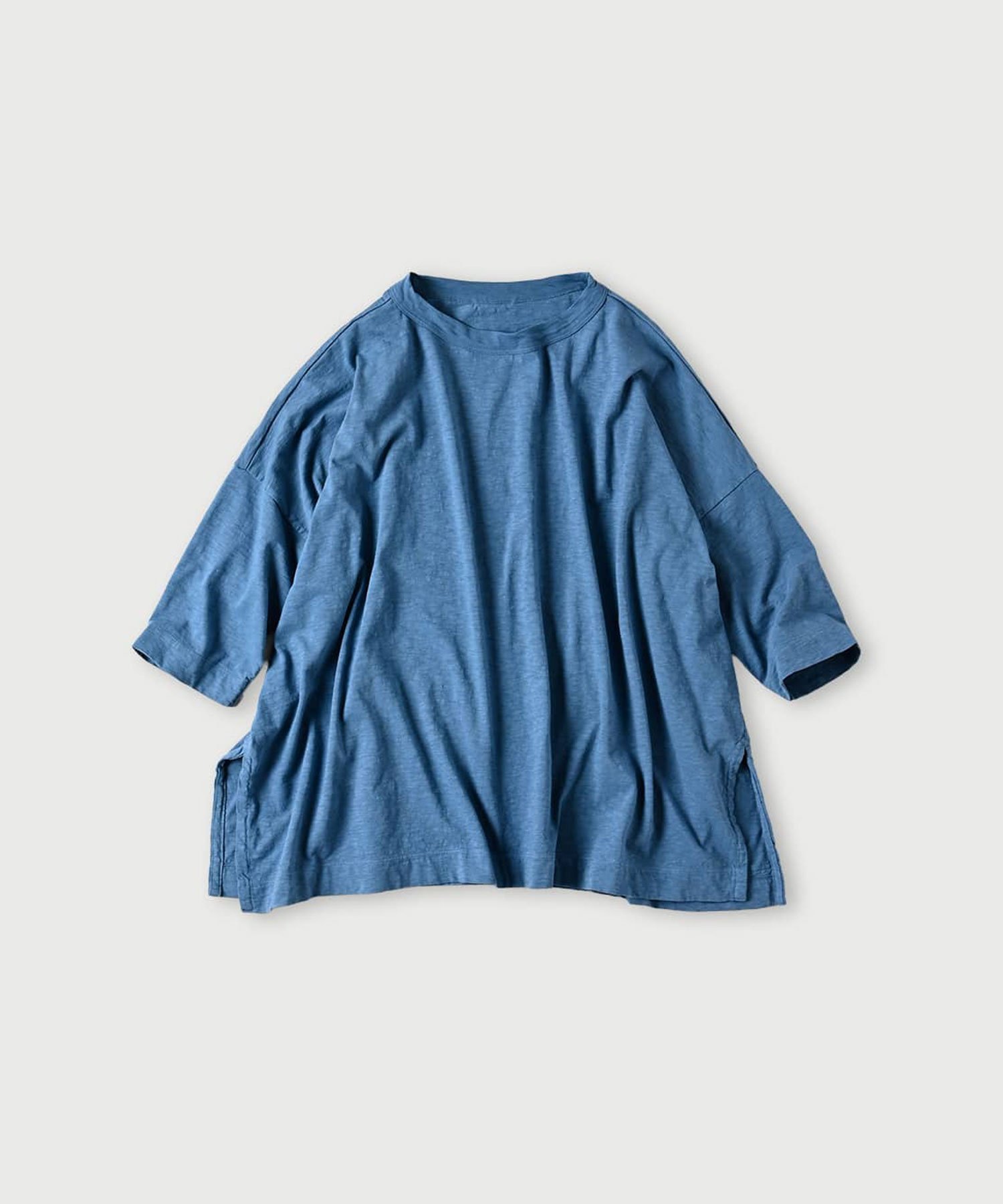 【フォーティファイブ アール/45R】の天竺のビッグスリットTシャツ インテリア・キッズ・メンズ・レディースファッション・服の通販 founy(ファニー) 　ファッション　Fashion　レディースファッション　Fashion for Women　トップス・カットソー　Cut & Sew Tops　シャツ・ブラウス・オフィスカジュアル　Elegant Blouses & Button-Ups　ロングTシャツ・Tシャツ　Longline T-Shirts & Tees　なめらか　Smooth, Silky Texture　スリット　Slit, Slit Detail　ビッグ　Big, Oversized　エレガント 上品　Elegant　サックスブルー|ID: prp329100004687126 ipo3291000000033845822
