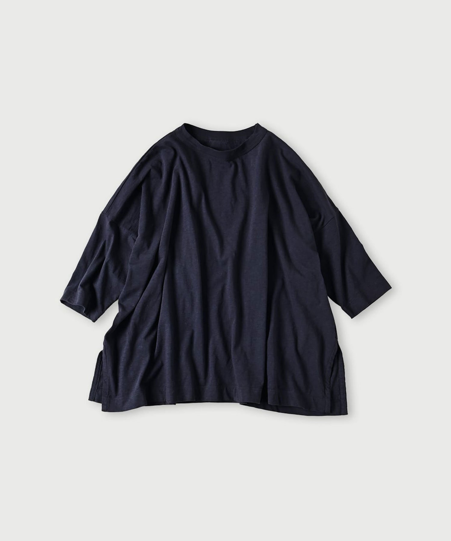 【フォーティファイブ アール/45R】の天竺のビッグスリットTシャツ インテリア・キッズ・メンズ・レディースファッション・服の通販 founy(ファニー) 　ファッション　Fashion　レディースファッション　Fashion for Women　トップス・カットソー　Cut & Sew Tops　シャツ・ブラウス・オフィスカジュアル　Elegant Blouses & Button-Ups　ロングTシャツ・Tシャツ　Longline T-Shirts & Tees　なめらか　Smooth, Silky Texture　スリット　Slit, Slit Detail　ビッグ　Big, Oversized　エレガント 上品　Elegant　ネイビー|ID: prp329100004687126 ipo3291000000033845824