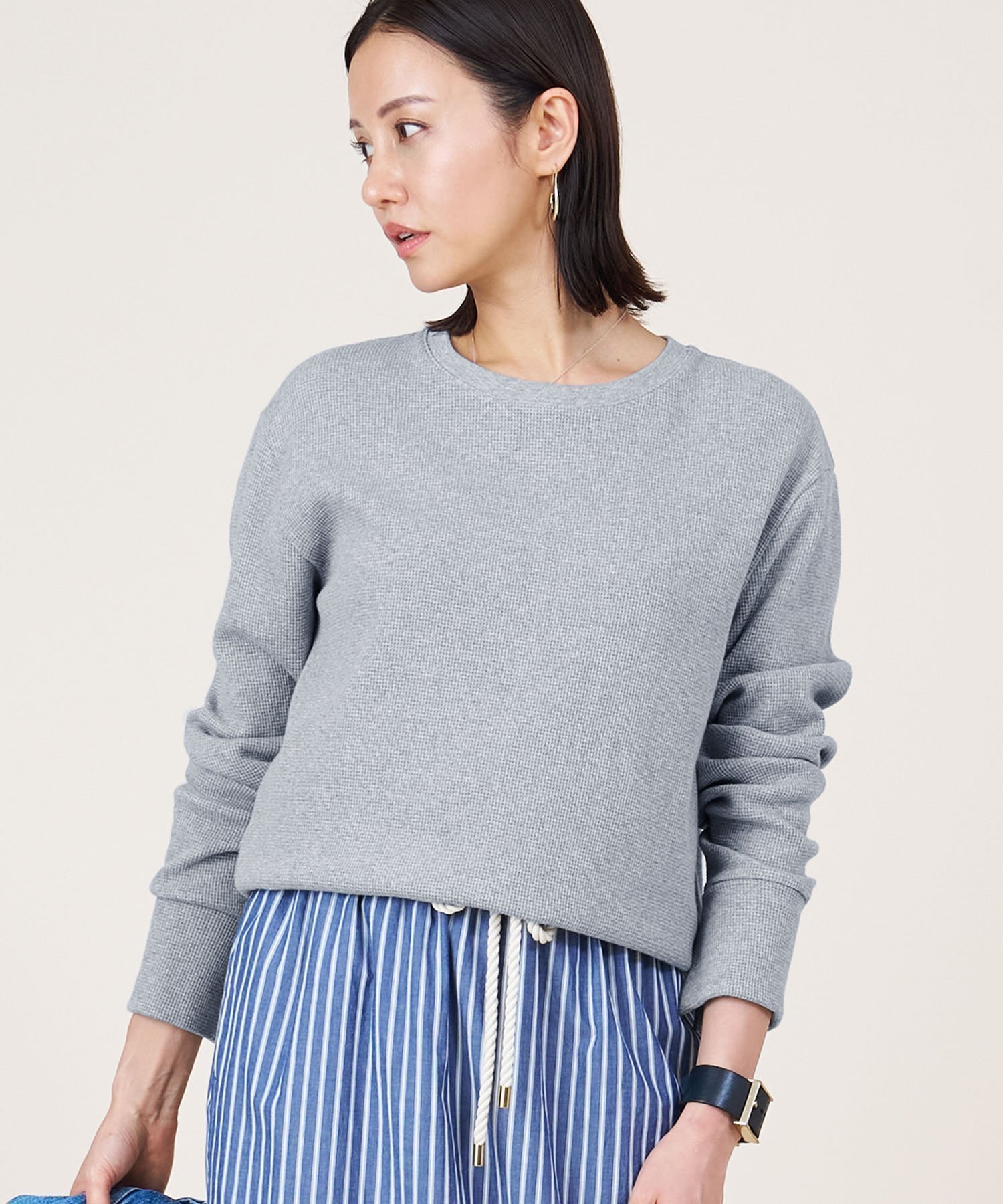 【マイカ ディール/MICA & DEAL】の【marmors】thermal crew neck pullover インテリア・キッズ・メンズ・レディースファッション・服の通販 founy(ファニー) 　ファッション　Fashion　レディースファッション　Fashion for Women　トップス・カットソー　Cut & Sew Tops　カジュアルプルオーバー・ニットトップス　Pullovers & Knit Tops / Casual Pullovers　シンプル　Simple, Minimal　ストレッチ　Stretch, Stretchy Fabric　定番　Standard, Basic Item　ワイド　Wide, Wide Fit　ワッフル　Waffle, Waffle Knit　GRAY|ID: prp329100004687192 ipo3291000000033846307