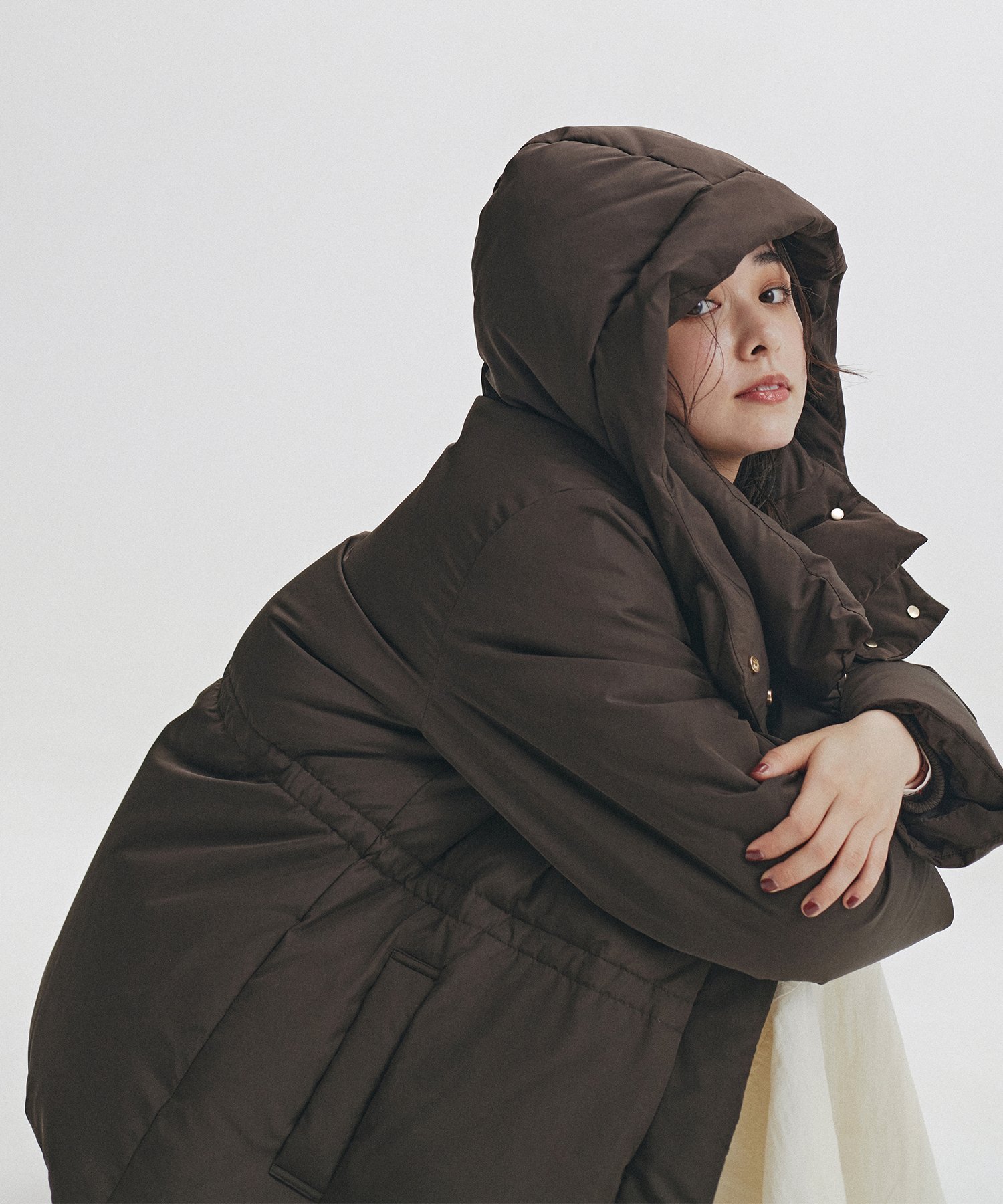 【エヌ ナチュラルビューティーベーシック/N.Natural Beauty basic】のフーデットミドルダウン インテリア・キッズ・メンズ・レディースファッション・服の通販 founy(ファニー) 　ファッション　Fashion　レディースファッション　Fashion for Women　ダウン　Down, Puffer　ベーシック　Basic, Essential　ミドル　Middle Length, Mid Height　エレガント 上品　Elegant　ビジネス 仕事 通勤　Business / Work / Commuting　ブラウン|ID: prp329100004687262 ipo3291000000033846844