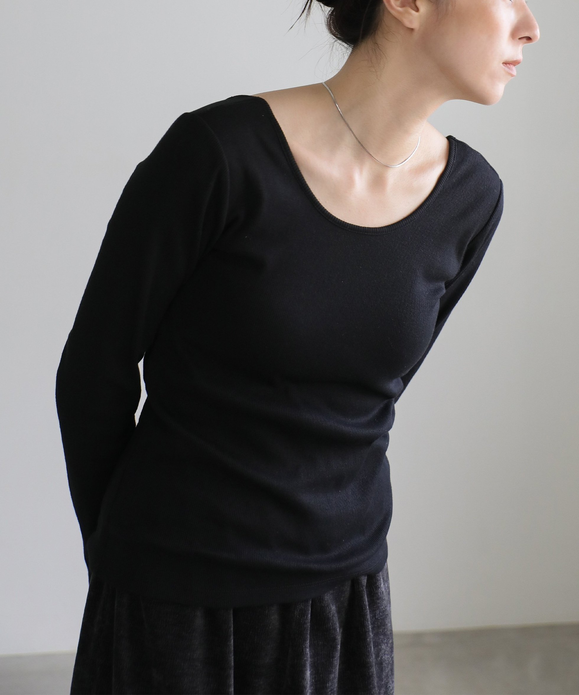 【セレクトモカ/SELECT MOCA】のカップ付き長袖テレコ インテリア・キッズ・メンズ・レディースファッション・服の通販 founy(ファニー) 　ファッション　Fashion　レディースファッション　Fashion for Women　トップス・カットソー　Cut & Sew Tops　おすすめ　Recommended / Our Picks　アンダー　Underwear Essentials　インナー　Innerwear　カットソー　Cut and Sewn Top　カーゴパンツ　Cargo Pants, Utility Pants　コンパクト　Compact, Small Size　ジャケット　Jacket, Outerwear　テレコ　Ribbed, Rib Stitch　ワイド　Wide, Wide Fit　長袖　Long Sleeve, Full Sleeve　ブラック-990|ID: prp329100004687279 ipo3291000000033846994