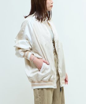 【コンバーストウキョウ/CONVERSE TOKYO】のSATIN OVERSIZE SOUVENIR JACKET 人気、トレンドファッション・服の通販 founy(ファニー) ファッション Fashion レディースファッション Fashion for Women アウター Coat / Outerwear Collection レディースジャケット・軽アウター Jackets カーゴパンツ Cargo Pants, Utility Pants サテン Satin, Glossy Fabric スウェット / スエット Sweatshirt, Sweatwear スラックス Slacks, Dress Pants デニム Denim, Jeans Material トレンド Trend, Trending Now 定番 Standard, Basic Item フレア Flare, Flared ルーズ Loose, Oversized ロング Long, Long-Length ワイド Wide, Wide Fit A/W・秋冬 Autumn/Winter エレガント 上品 Elegant |ID:prp329100004687288
