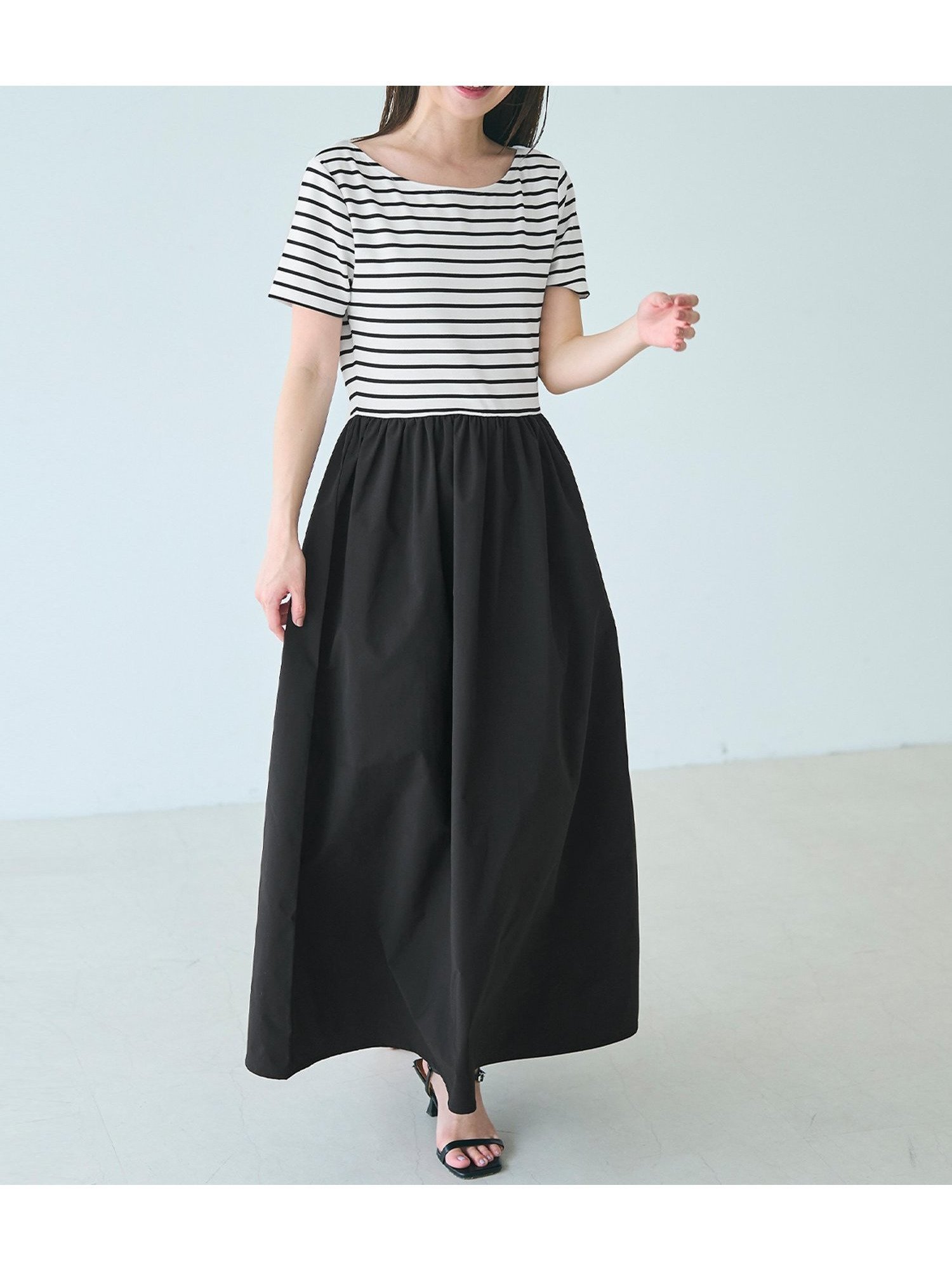 【コカ/COCA】のボーダー切り替えワンピース インテリア・キッズ・メンズ・レディースファッション・服の通販 founy(ファニー) 　ファッション　Fashion　レディースファッション　Fashion for Women　ワンピース　Dresses　アクセサリー　Fashion Accessories　サンダル　Sandals, Summer Shoes　スニーカー　Sneakers, Trainers　デコルテ　Décolleté, Neckline　ドッキング　Docking, Mixed Material　ボーダー　Border, Stripe　ポケット　Pocket, Pocket Detail　Black|ID: prp329100004687294 ipo3291000000033847093