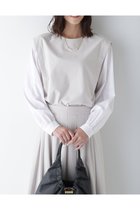【ヒューマンウーマン/HUMAN WOMAN】の布帛ドッキングプレーティングジャージープルオーバー グレージュ2|ID: prp329100004687366 ipo3291000000033847652