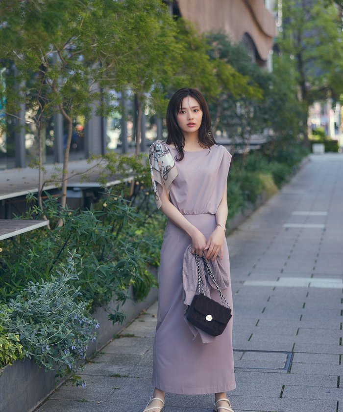【プロポーション ボディドレッシング/PROPORTION BODY DRESSING】のアシメカットワンピース インテリア・キッズ・メンズ・レディースファッション・服の通販 founy(ファニー) https://founy.com/ ファッション Fashion レディースファッション Fashion for Women ワンピース Dresses アシンメトリー Asymmetrical Style ギャザー Gathered, Ruffled スリット Slit, Slit Detail センター Center, Center Line デコルテ Décolleté, Neckline ブラウジング Blouson Silhouette, Cinched Waist 夏 Summer |ID: prp329100004687384 ipo3291000000033900053
