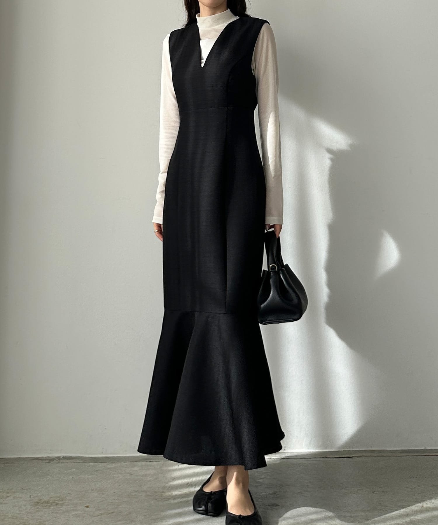 【ジュノア/JUNOAH】のLouere 深Vネックツイードマーメイドジャンパースカート インテリア・キッズ・メンズ・レディースファッション・服の通販 founy(ファニー) 　ファッション　Fashion　レディースファッション　Fashion for Women　スカート　Skirts　ブラック|ID: prp329100004687402 ipo3291000000034455903