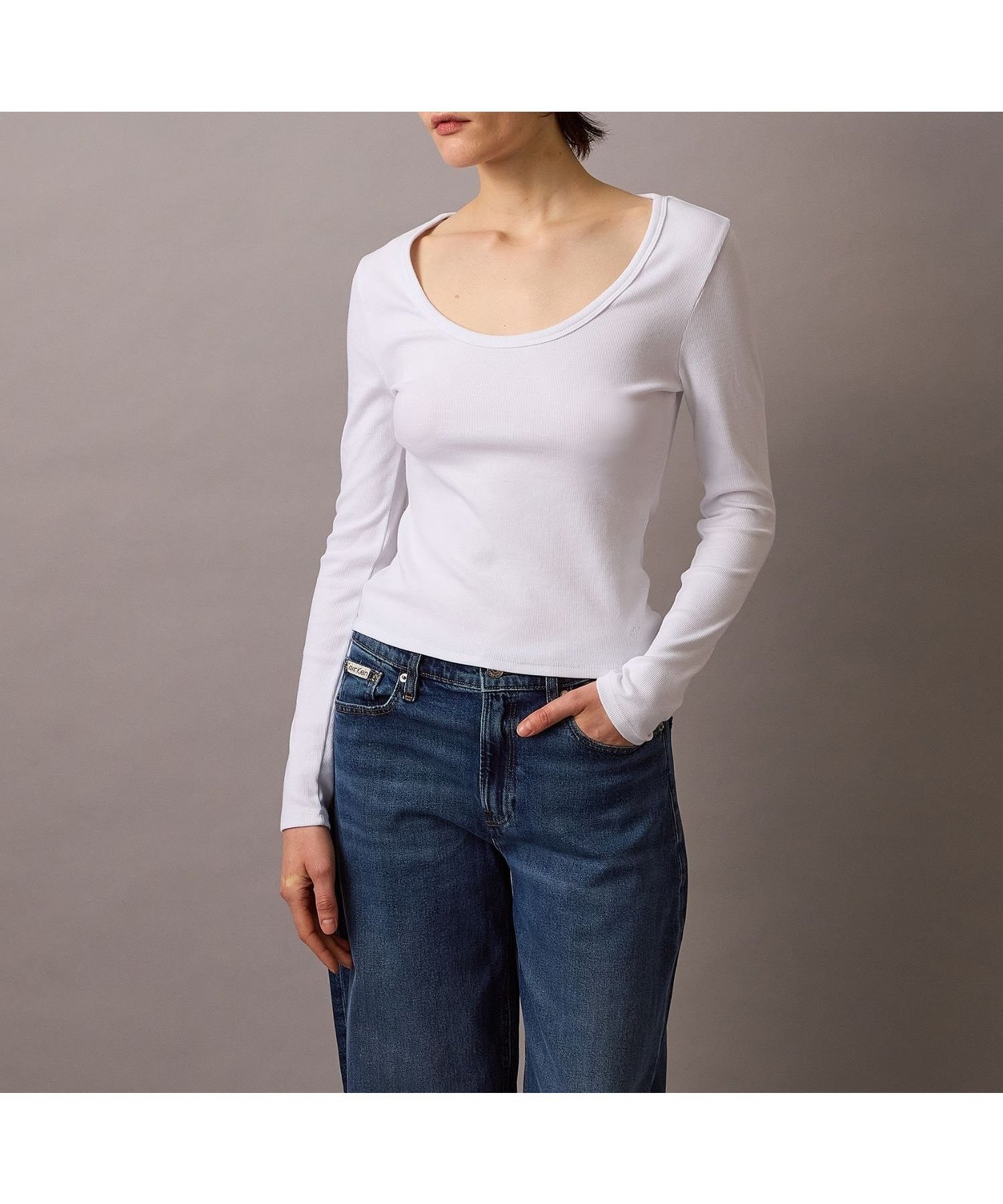 【カルバンクライン/Calvin Klein】の【公式ショップ】 カルバンクライン コントゥアリブUネックロングスリーブTシャツ Calvin Klein Jeans 47A223G 人気、トレンドファッション・服の通販 founy(ファニー) 　ファッション　Fashion　レディースファッション　Fashion for Women　トップス・カットソー　Cut & Sew Tops　シャツ・ブラウス・オフィスカジュアル　Elegant Blouses & Button-Ups　ロングTシャツ・Tシャツ　Longline T-Shirts & Tees　シンプル　Simple, Minimal　ジーンズ　Jeans, Denim Pants　スリム　Slim, Slim Fit　デコルテ　Décolleté, Neckline　フィット　Fit, Slim Fit　ベーシック　Basic, Essential　 other-1|ID: prp329100004687489 ipo3291000000033848808