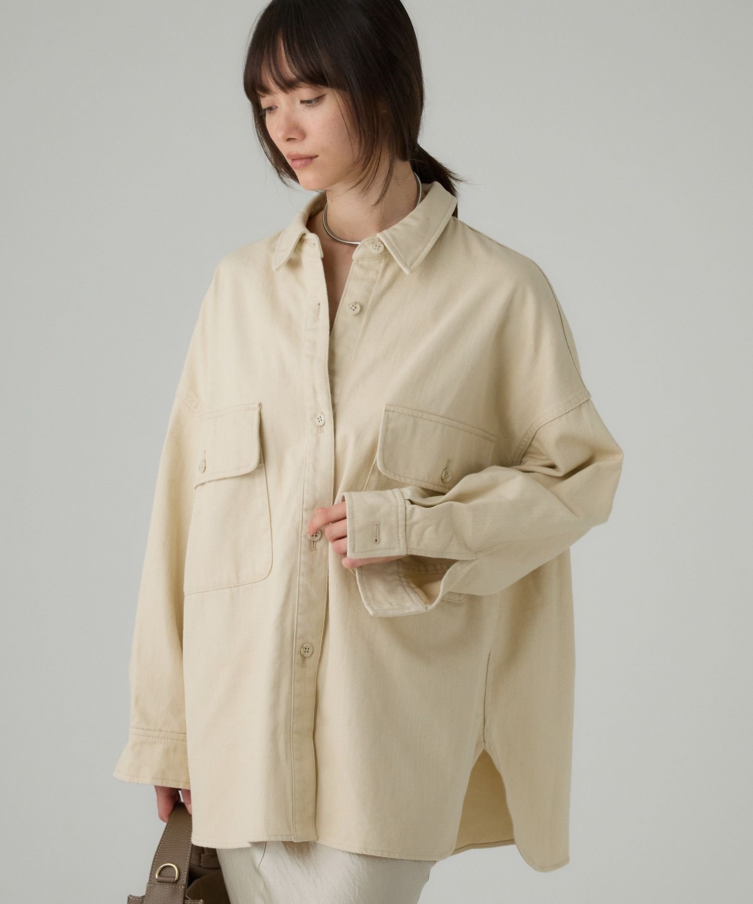 【バビロン/BABYLONE / KIDS】のデニムビッグシャツ インテリア・キッズ・メンズ・レディースファッション・服の通販 founy(ファニー) 　ファッション　Fashion　キッズファッション　Fashion for Kids　ショルダー　Shoulder, Shoulder Strap　ジャケット　Jacket, Outerwear　スリット　Slit, Slit Detail　チュニック　Tunic, Long Top　デニム　Denim, Jeans Material　バランス　Balance, Style Balance　ビッグ　Big, Oversized　再入荷　Restock / Back in Stock　【NEW】クリーム62|ID: prp329100004687824 ipo3291000000034125679