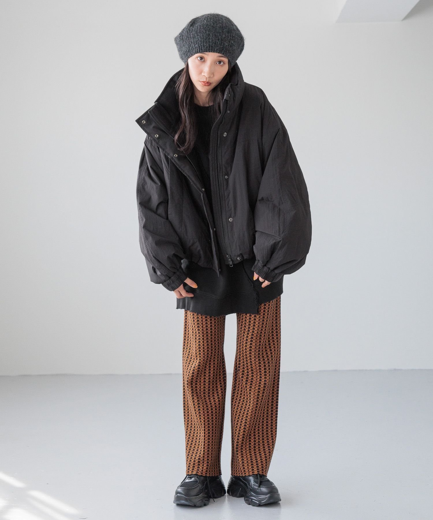 【ローリーズファーム/LOWRYS FARM】のモンスターショートコート インテリア・キッズ・メンズ・レディースファッション・服の通販 founy(ファニー) 　ファッション　Fashion　レディースファッション　Fashion for Women　アウター　Coat / Outerwear Collection　コート・ロングコート・ピーコート　Long Coats, Peacoats & More　コンパクト　Compact, Small Size　ショート　Short, Short Length　トレンド　Trend, Trending Now　ドローコード　Drawcord, Drawstring Cord　バランス　Balance, Style Balance　バルーン　Balloon, Balloon Silhouette　ポケット　Pocket, Pocket Detail　ワイド　Wide, Wide Fit　ワッシャー　Washer, Crinkled Finish　人気　Popular, Best Seller　ブラック09|ID: prp329100004688420 ipo3291000000033858228