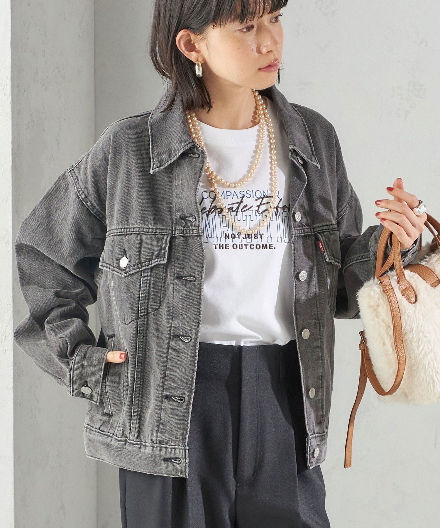 【シップス フォー ウィメン/SHIPS】のLevi s 90S TRUCKER インテリア・キッズ・メンズ・レディースファッション・服の通販 founy(ファニー) 　ファッション　Fashion　レディースファッション　Fashion for Women　2025年　2025　2025-2026秋冬・A/W　Autumn/Winter 2025–26 AW25–26　シェイプ　Shape, Slim Fit　シンプル　Simple, Minimal　ジャケット　Jacket, Outerwear　ジーンズ　Jeans, Denim Pants　スタンダード　Standard, Basic　デニム　Denim, Jeans Material　ビンテージ　Vintage, Retro Style　ポケット　Pocket, Pocket Detail　定番　Standard, Basic Item　ブラック|ID: prp329100004688421 ipo3291000000033858271