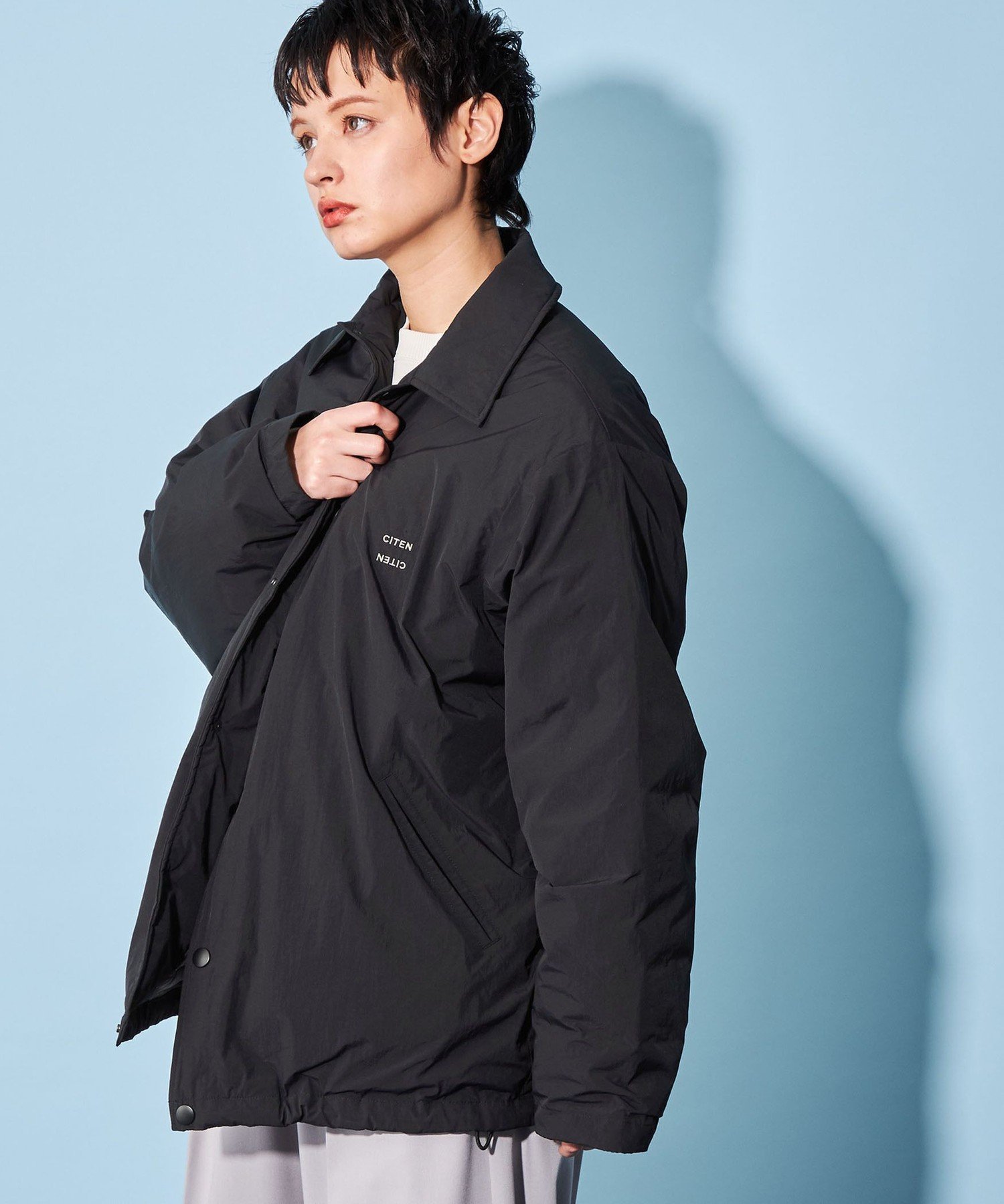 【ユナイテッドアローズ/UNITED ARROWS】の【別注】 TAION x CITEN ダウン コーチ ジャケット インテリア・キッズ・メンズ・レディースファッション・服の通販 founy(ファニー) 　ファッション　Fashion　レディースファッション　Fashion for Women　アウター　Coat / Outerwear Collection　レディースジャケット・軽アウター　Jackets　インナー　Innerwear　ジャケット　Jacket, Outerwear　スウェット / スエット　Sweatshirt, Sweatwear　スラックス　Slacks, Dress Pants　ダウン　Down, Puffer　デニム　Denim, Jeans Material　定番　Standard, Basic Item　フィット　Fit, Slim Fit　フォルム　Silhouette, Form　プリント　Print, Printed Pattern　別注　Limited Edition, Custom Order　A/W・秋冬　Autumn/Winter　BLACK|ID: prp329100004688530 ipo3291000000033860247