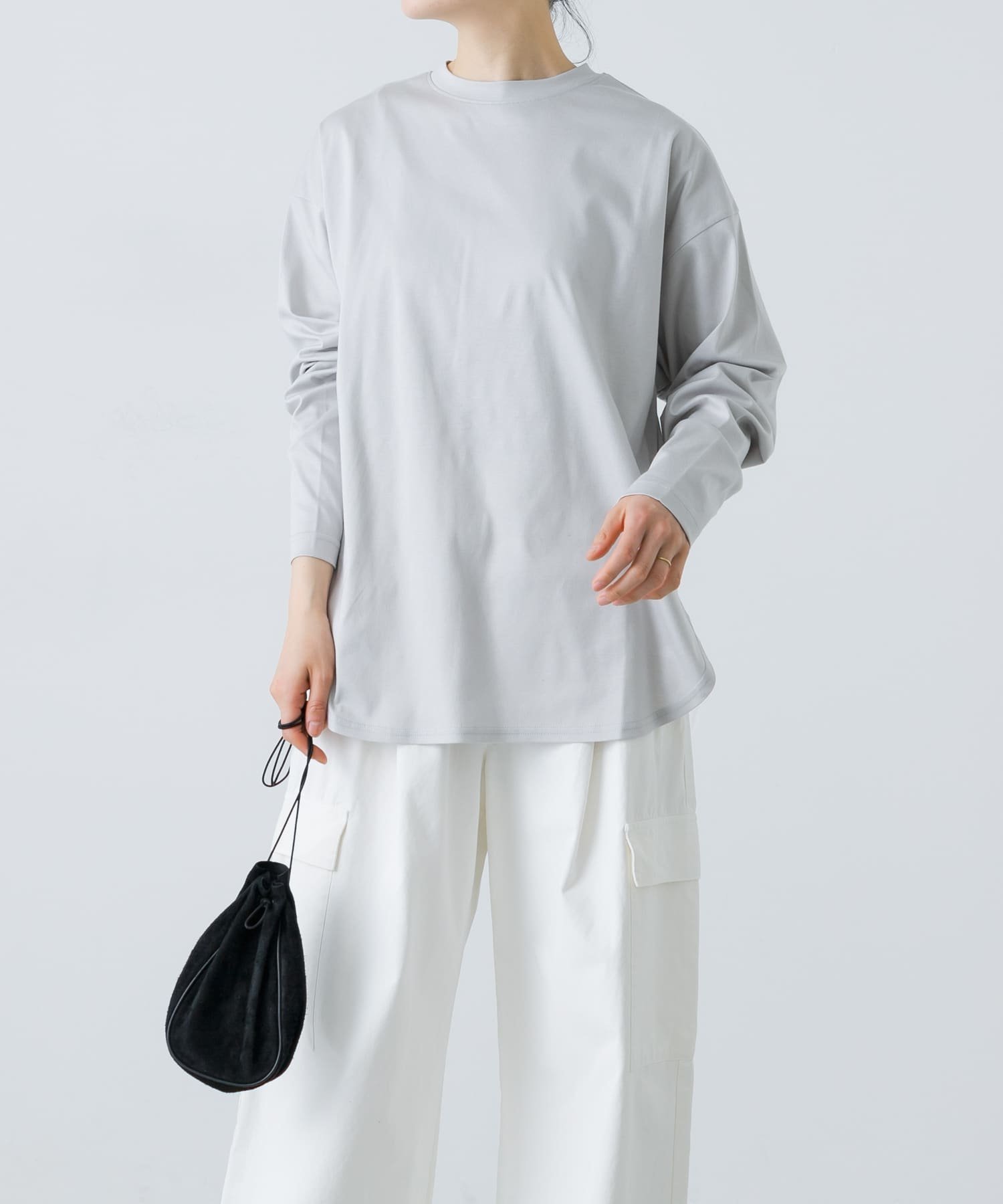 【かぐれ/kagure / URBAN RESEARCH】のコットンクルーネックカットソー インテリア・キッズ・メンズ・レディースファッション・服の通販 founy(ファニー) 　ファッション　Fashion　レディースファッション　Fashion for Women　トップス・カットソー　Cut & Sew Tops　カットソー・ベーシックTシャツ　Cut-and-Sewn Tops / Stretch Tees & Basics　インナー　Innerwear　カーディガン　Cardigan, Knitwear　コンパクト　Compact, Small Size　サロペット　Overalls, Salopette　ジャケット　Jacket, Outerwear　スウェット / スエット　Sweatshirt, Sweatwear　定番　Standard, Basic Item　バランス　Balance, Style Balance　ベスト　Vest, Waistcoat　ボトム　Bottoms, Lower Wear　ラウンド　Round, Round Neck　ロング　Long, Long-Length　S/S・春夏　SS, Spring/Summer, Warm Season　おすすめ　Recommended / Our Picks　夏　Summer　2025年　2025　2025春夏・S/S　Spring/Summer 2025 SS25　L/GRAY|ID: prp329100004688711 ipo3291000000033861682