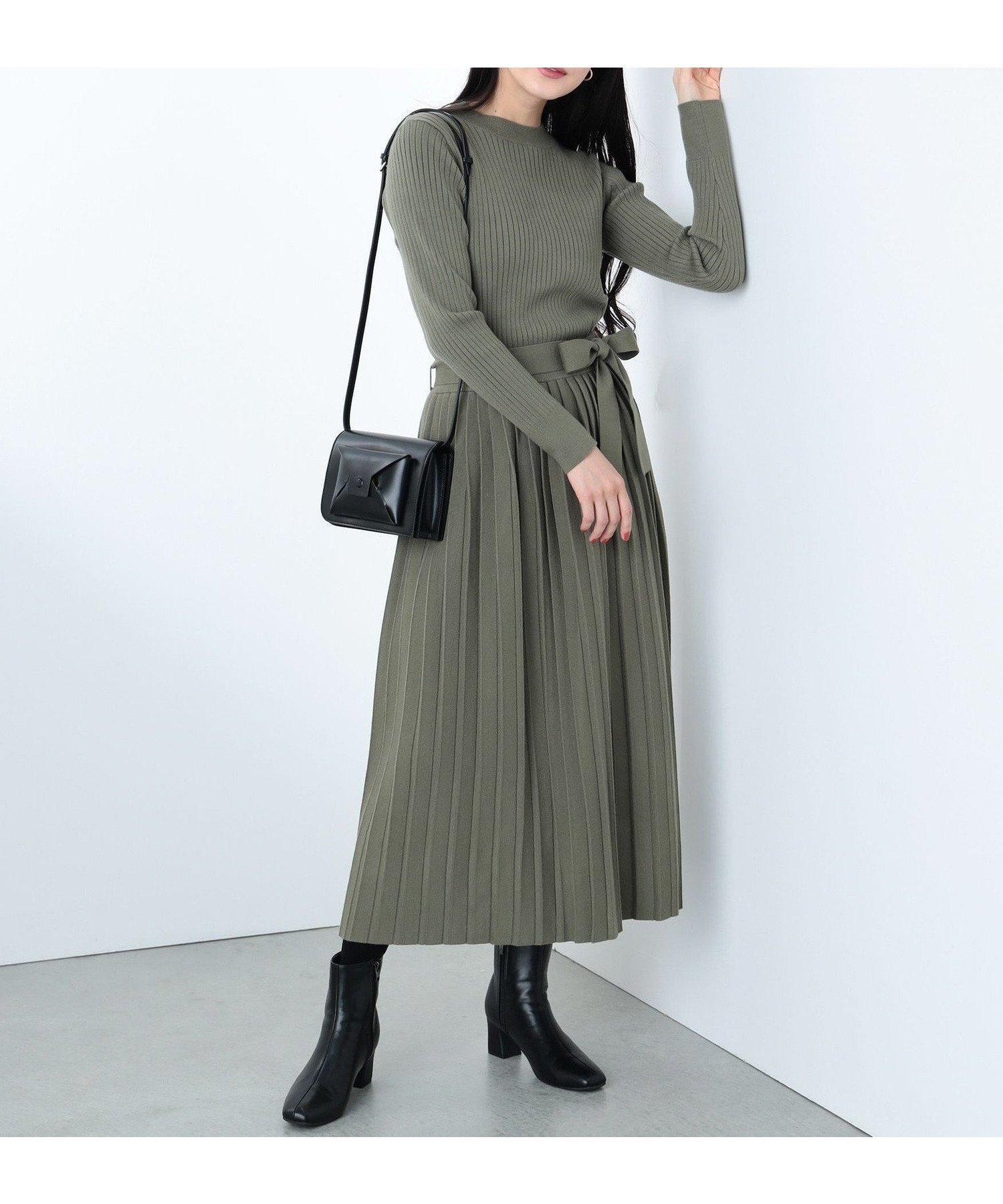 【ビームス ウイメン/BEAMS】のリブニット スカートセットアップ(S~M・セットアイテム) インテリア・キッズ・メンズ・レディースファッション・服の通販 founy(ファニー) 　ファッション　Fashion　レディースファッション　Fashion for Women　セットアップ　Matching Sets　スカート・ミニ/ミディ/マキシ　Skirts / Mini, Midi & Maxi Skirts　シンプル　Simple, Minimal　セットアップ　Set-Up, Coordinated Outfit　ハイネック　High Neck, Mock Neck　フィット　Fit, Slim Fit　プリーツ　Pleats, Pleated　ベーシック　Basic, Essential　リブニット　Rib Knit, Ribbed Knit　ワイドリブ　Wide Rib, Wide Ribbed Knit　エレガント 上品　Elegant　OLIVE|ID: prp329100004688849 ipo3291000000034110621