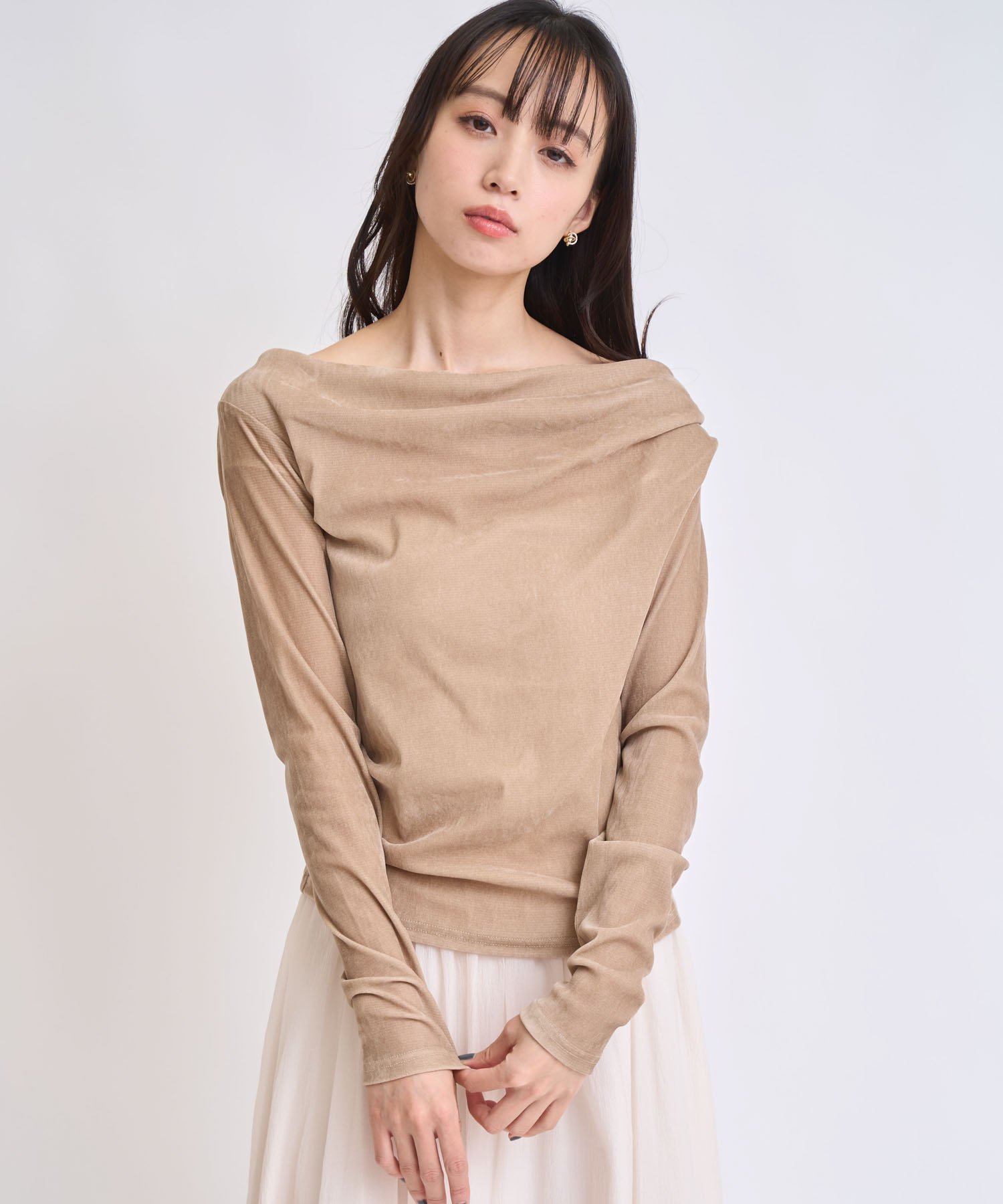 【ノエラ/Noela】のベロアドレープトップス インテリア・キッズ・メンズ・レディースファッション・服の通販 founy(ファニー) 　ファッション　Fashion　レディースファッション　Fashion for Women　トップス・カットソー　Cut & Sew Tops　ベロアトップス　Velour Tops / Velvet-Look Items　シンプル　Simple, Minimal　ベロア　Velour, Soft Velvet　ポケット　Pocket, Pocket Detail　メッシュ　Mesh, Net Fabric　ベージュ|ID: prp329100004688864 ipo3291000000034680232