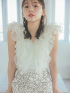 【スナイデル/SNIDEL】のノースリフリルブラウス 人気、トレンドファッション・服の通販 founy(ファニー) ファッション Fashion レディースファッション Fashion for Women トップス・カットソー Cut & Sew Tops シャツ・ブラウス・オフィスカジュアル Elegant Blouses & Button-Ups インナー Innerwear インナーキャミ Inner Camisole ウェーブ Wavy Pattern オケージョン Occasion Wear オーガンジー Organza Fabric キャミソール Camisole, Spaghetti Strap Top 今季 This Season, Current Season シアー Sheer, See-Through スマート Smart, Elegant フィット Fit, Slim Fit フリル Frill, Ruffle フロント Front, Front Design ロマンティック Romantic, Feminine Style おすすめ Recommended / Our Picks エレガント 上品 Elegant thumbnail IVR[003]|ID: prp329100004688916 ipo3291000000034002691