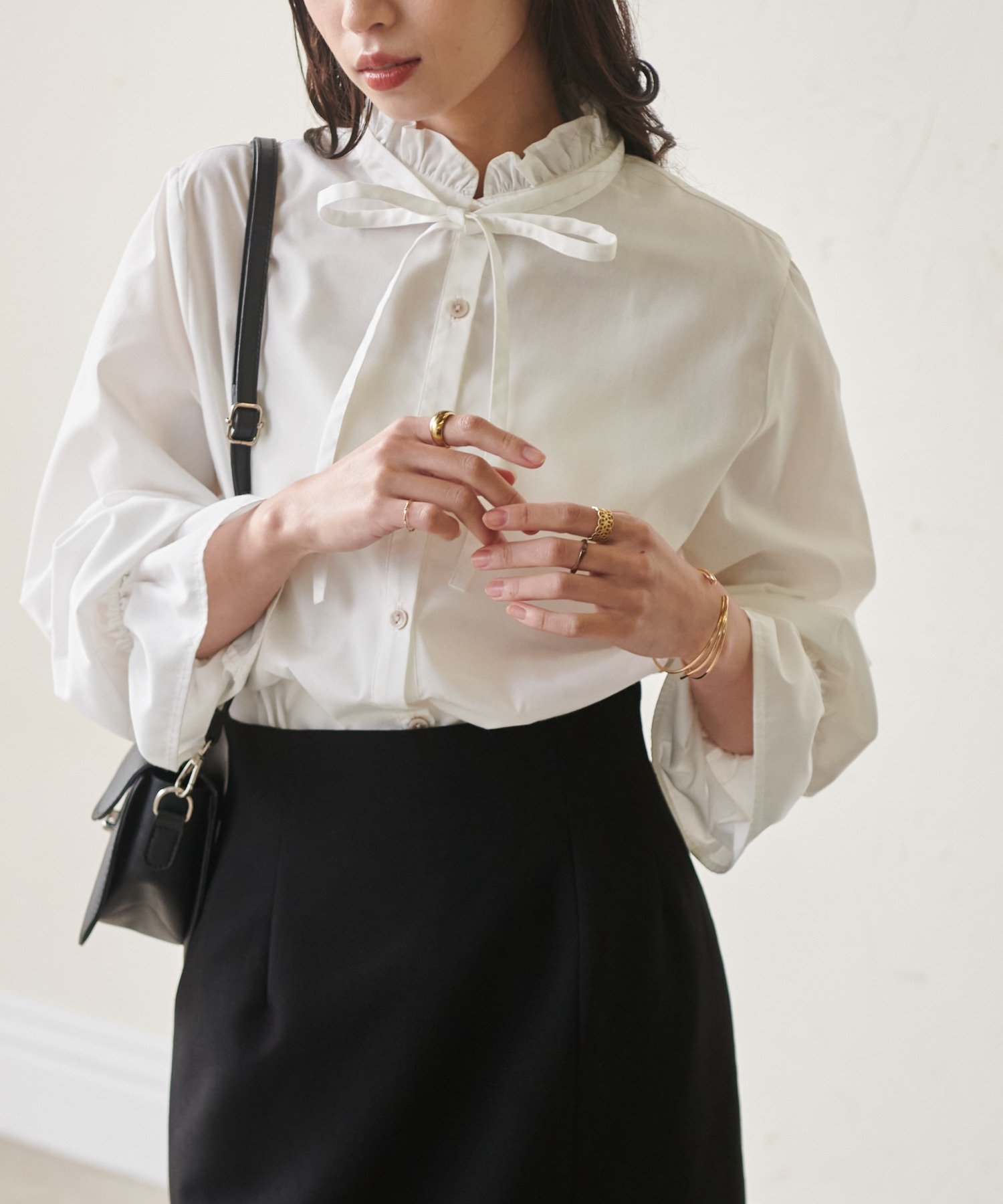 【ラナン/Ranan】のプチフリルリボン付きブラウス 人気、トレンドファッション・服の通販 founy(ファニー) 　ファッション　Fashion　レディースファッション　Fashion for Women　トップス・カットソー　Cut & Sew Tops　シャツ・ブラウス・オフィスカジュアル　Elegant Blouses & Button-Ups　シンプル　Simple, Minimal　スリーブ　Sleeve, Long Sleeve / Short Sleeve　フリル　Frill, Ruffle　ベーシック　Basic, Essential　ポケット　Pocket, Pocket Detail　リボン　Ribbon, Bow　おすすめ　Recommended / Our Picks　 other-1|ID: prp329100004688917 ipo3291000000035200637