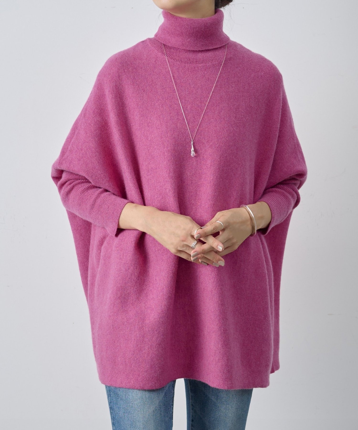 【ビアズリー/BEARDSLEY】のタートルビッグニット(ショート) インテリア・キッズ・メンズ・レディースファッション・服の通販 founy(ファニー) 　ファッション　Fashion　レディースファッション　Fashion for Women　トップス・カットソー　Cut & Sew Tops　ニット　Knit Tops & Sweaters　おすすめ　Recommended / Our Picks　ショート　Short, Short Length　タートル　Turtleneck, Turtle Collar　ドレープ　Drape, Draping Fabric　ビッグ　Big, Oversized　ボトム　Bottoms, Lower Wear　ピンク|ID: prp329100004688988 ipo3291000000033864104
