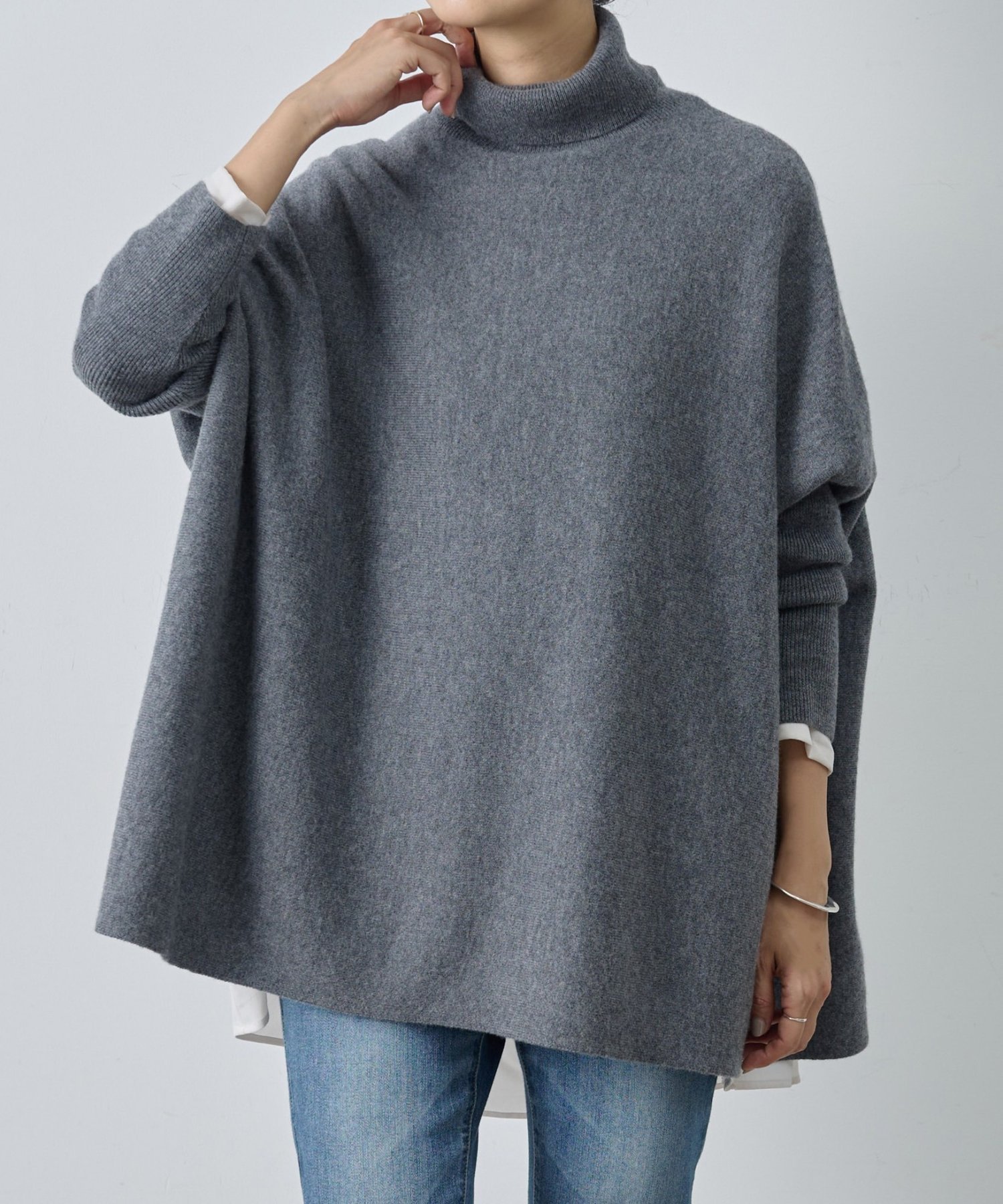 【ビアズリー/BEARDSLEY】のタートルビッグニット(ショート) インテリア・キッズ・メンズ・レディースファッション・服の通販 founy(ファニー) 　ファッション　Fashion　レディースファッション　Fashion for Women　トップス・カットソー　Cut & Sew Tops　ニット　Knit Tops & Sweaters　おすすめ　Recommended / Our Picks　ショート　Short, Short Length　タートル　Turtleneck, Turtle Collar　ドレープ　Drape, Draping Fabric　ビッグ　Big, Oversized　ボトム　Bottoms, Lower Wear　グレー|ID: prp329100004688988 ipo3291000000033864107