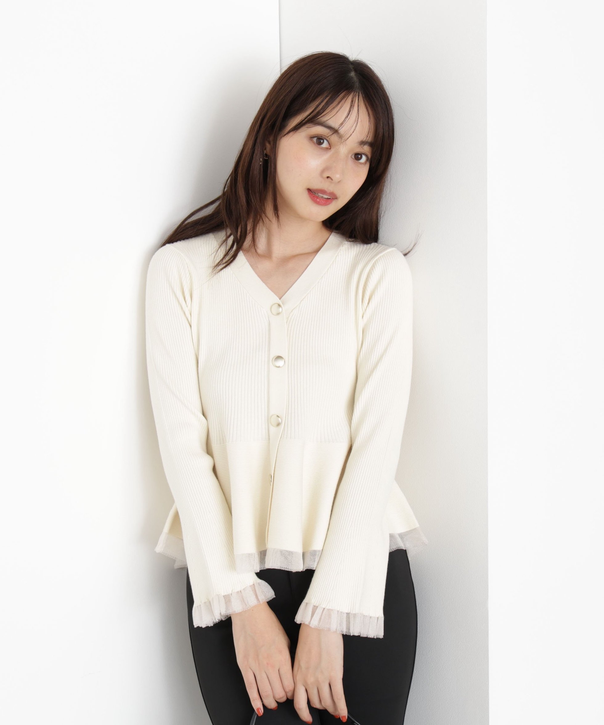 【プロポーション ボディドレッシング/PROPORTION BODY DRESSING】のシアー切り替えペプラムニット インテリア・キッズ・メンズ・レディースファッション・服の通販 founy(ファニー) 　ファッション　Fashion　レディースファッション　Fashion for Women　トップス・カットソー　Cut & Sew Tops　ニット　Knit Tops & Sweaters　シアー　Sheer, See-Through　フロント　Front, Front Design　ペプラム　Peplum, Flared Hem　ロング　Long, Long-Length　エクリュ1|ID: prp329100004689021 ipo3291000000033972950