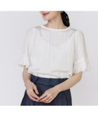 【マーリエ ル カセット/Maglie le cassetto】のシャドーストライプレースブラウス 人気、トレンドファッション・服の通販 founy(ファニー) ファッション Fashion レディースファッション Fashion for Women トップス・カットソー Cut & Sew Tops シャツ・ブラウス・オフィスカジュアル Elegant Blouses & Button-Ups シャドー Shadow, Subtle Pattern スカラップ Scallop, Scalloped Edge ストライプ Stripe, Striped Pattern スマート Smart, Elegant バランス Balance, Style Balance フェミニン Feminine, Girly フリル Frill, Ruffle レース Lace, Lace Fabric 夏 Summer エレガント 上品 Elegant thumbnail オフホワイト|ID: prp329100004689133 ipo3291000000034003972