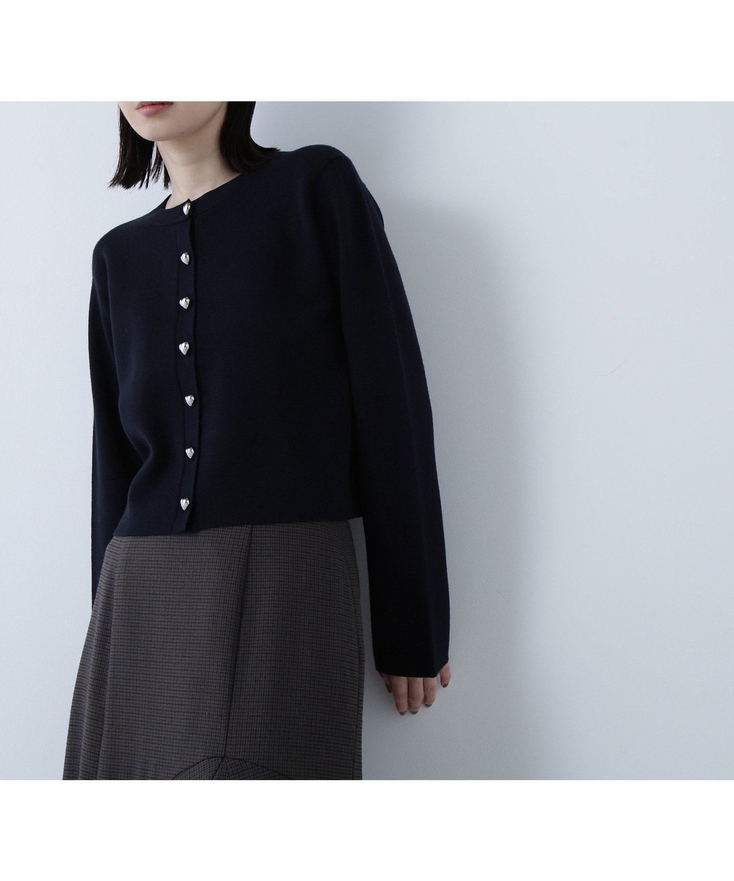 【ナチュラル ビューティー ベーシック/NATURAL BEAUTY BASIC】のハートボタンニットジャケット インテリア・キッズ・メンズ・レディースファッション・服の通販 founy(ファニー) 　ファッション　Fashion　レディースファッション　Fashion for Women　アウター　Coat / Outerwear Collection　レディースジャケット・軽アウター　Jackets　カーディガン　Cardigan, Knitwear　ジャケット　Jacket, Outerwear　トレンド　Trend, Trending Now　フロント　Front, Front Design　ミラノリブ　Milano Rib, Milano Stitch　メタル　Metal, Metal Parts　ネイビー|ID: prp329100004690103 ipo3291000000034603233