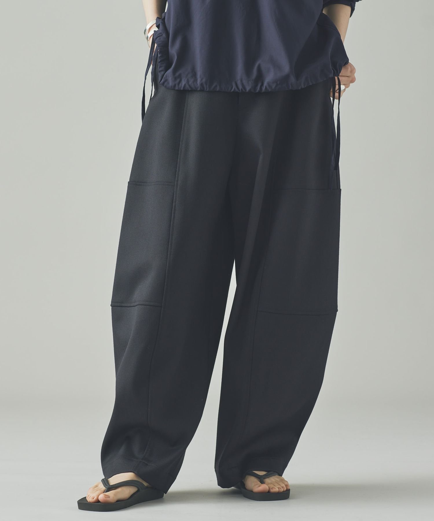 【カレンソロジー/Curensology】のT/Wダブルクロスパンツ インテリア・キッズ・メンズ・レディースファッション・服の通販 founy(ファニー) 　ファッション　Fashion　レディースファッション　Fashion for Women　パンツ　Pants & Trousers　エレガント 上品　Elegant　クール　Cool, Chic　ストレッチ　Stretch, Stretchy Fabric　タートル　Turtleneck, Turtle Collar　フォルム　Silhouette, Form　ワイド　Wide, Wide Fit　日本製　Made In Japan　ブラック|ID: prp329100004690172 ipo3291000000033871356