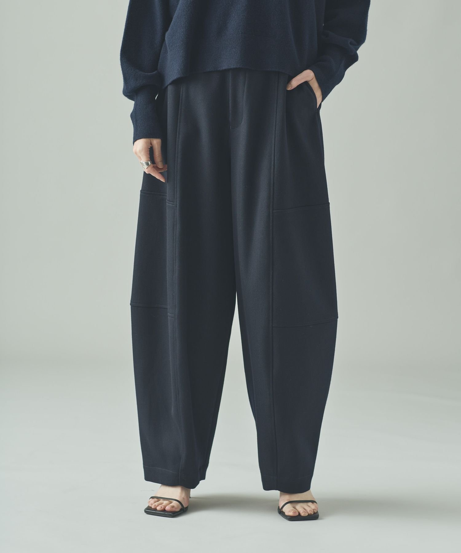 【カレンソロジー/Curensology】のT/Wダブルクロスパンツ インテリア・キッズ・メンズ・レディースファッション・服の通販 founy(ファニー) 　ファッション　Fashion　レディースファッション　Fashion for Women　パンツ　Pants & Trousers　エレガント 上品　Elegant　クール　Cool, Chic　ストレッチ　Stretch, Stretchy Fabric　タートル　Turtleneck, Turtle Collar　フォルム　Silhouette, Form　ワイド　Wide, Wide Fit　日本製　Made In Japan　ネイビー|ID: prp329100004690172 ipo3291000000033871359