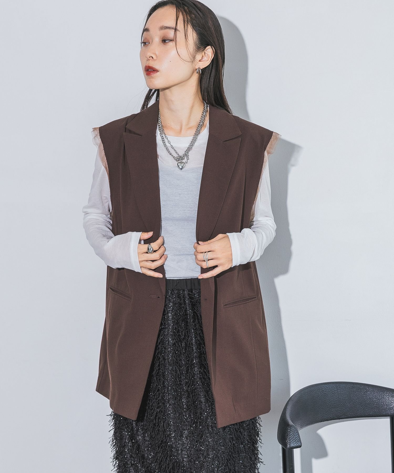 【ジーナシス/JEANASiS】のバックギャザーピークドジレ インテリア・キッズ・メンズ・レディースファッション・服の通販 founy(ファニー) 　ファッション　Fashion　レディースファッション　Fashion for Women　アウター　Coat / Outerwear Collection　トップス・カットソー　Cut & Sew Tops　ベスト&ジレ / 重ね着スタイル　Vests & Gilets　バッグ　Bags　ギャザー　Gathered, Ruffled　スーツ　Suit, Formalwear　チュール　Tulip, Tulip Motif　パターン　Pattern, Design Print　ベーシック　Basic, Essential　ボックス　Boxy, Box Shape　ブラウン|ID: prp329100004690181 ipo3291000000033997718