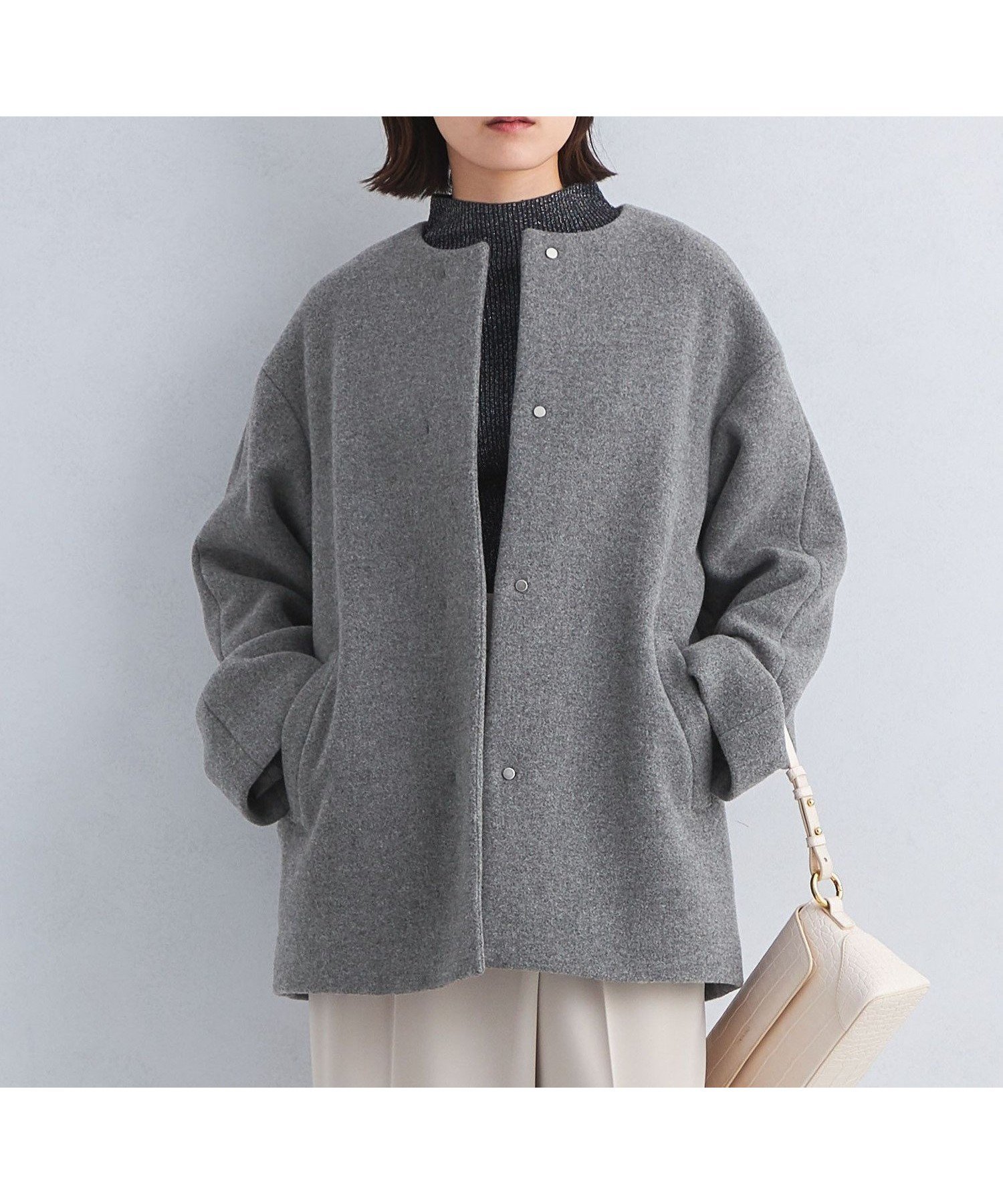 【ユナイテッドアローズ/UNITED ARROWS】のSENTDALE WOOL セントデールウール ノーカラー ミドル コート インテリア・キッズ・メンズ・レディースファッション・服の通販 founy(ファニー) 　ファッション　Fashion　レディースファッション　Fashion for Women　アウター　Coat / Outerwear Collection　コート・ロングコート・ピーコート　Long Coats, Peacoats & More　ウェーブ　Wavy Pattern　タートルネック　Turtleneck, High Neck　ドット　Polka Dot, Dot Pattern　ハイネック　High Neck, Mock Neck　フレア　Flare, Flared　フロント　Front, Front Design　マフラー　Scarf, Muffler　ミドル　Middle Length, Mid Height　メルトン　Melton, Heavy Wool　ロング　Long, Long-Length　ワイド　Wide, Wide Fit　冬　Winter / This Winter　アウトレット　Outlet / Clearance　おすすめ　Recommended / Our Picks　バラクラバ　Balaclava　エレガント 上品　Elegant　クリスマス X'mas　Christmas / X'mas　ギフト プレゼント　Gift / Present　ビジネス 仕事 通勤　Business / Work / Commuting　MD.GRAY|ID: prp329100004690397 ipo3291000000035036988