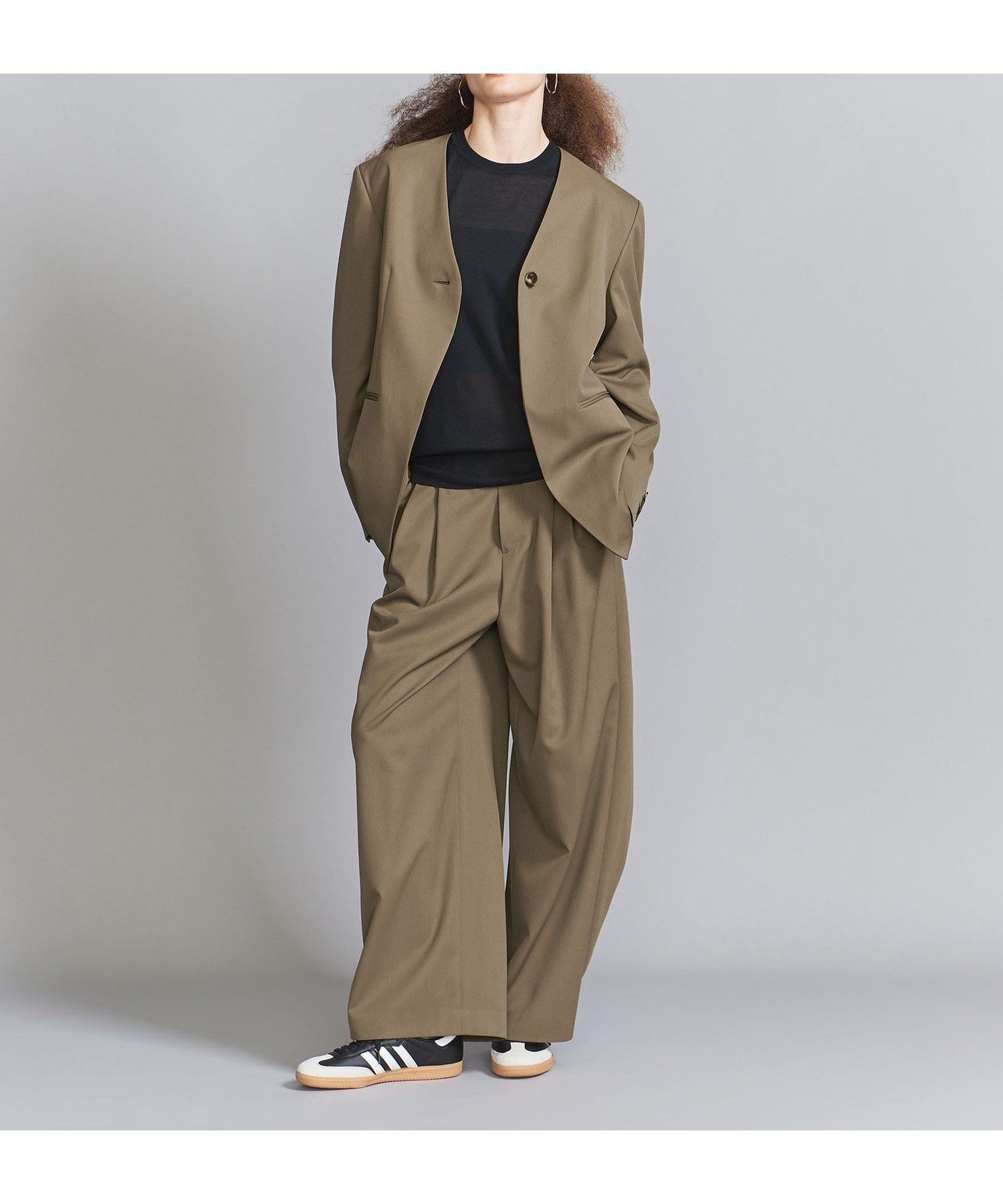 【ユナイテッドアローズ/UNITED ARROWS】のバックスリット ジャケット インテリア・キッズ・メンズ・レディースファッション・服の通販 founy(ファニー) 　ファッション　Fashion　レディースファッション　Fashion for Women　アウター　Coat / Outerwear Collection　レディースジャケット・軽アウター　Jackets　コレクション　Collection, Seasonal Line　ショルダー　Shoulder, Shoulder Strap　ジャケット　Jacket, Outerwear　スリット　Slit, Slit Detail　セットアップ　Set-Up, Coordinated Outfit　デニム　Denim, Jeans Material　フロント　Front, Front Design　ボトム　Bottoms, Lower Wear　マニッシュ　Mannish, Boyish　ルーズ　Loose, Oversized　ワイド　Wide, Wide Fit　おすすめ　Recommended / Our Picks　MOCA|ID: prp329100004690428 ipo3291000000033872902